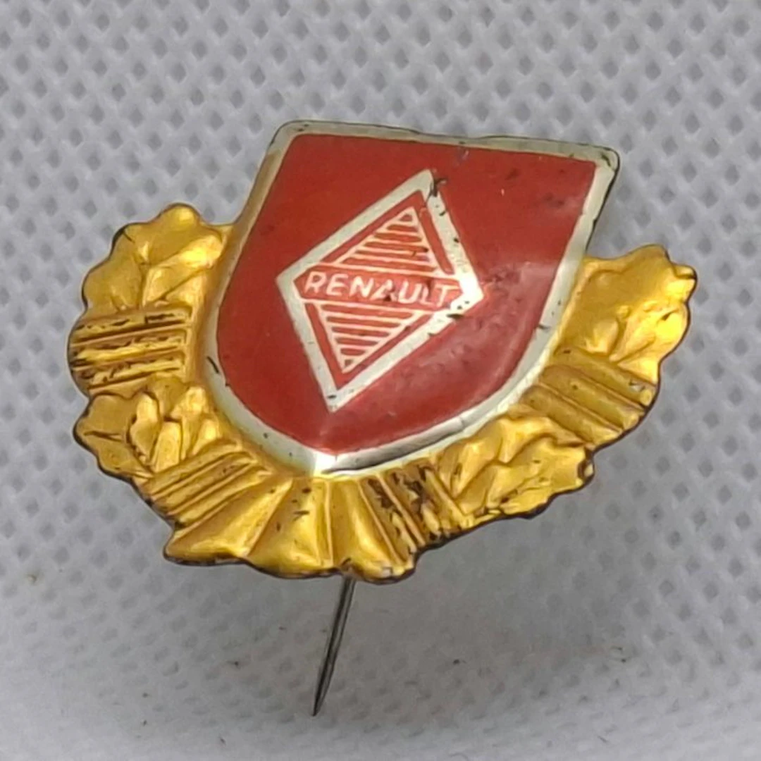 Metal - Brooch - Antique Renault brooch.