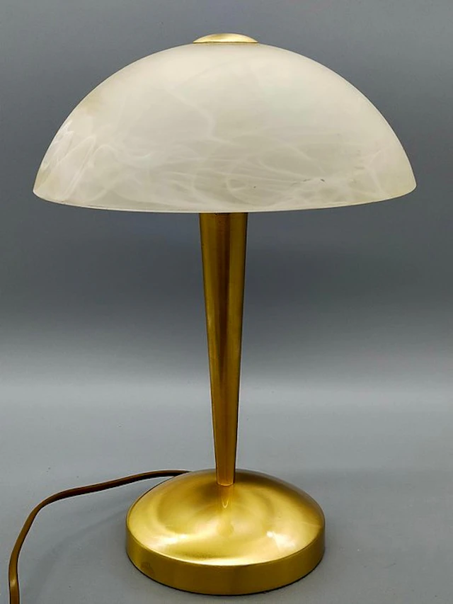 Elegante Messing Tischlampe – Milchglas Schirm Messingfuß - Table lamp - Brass