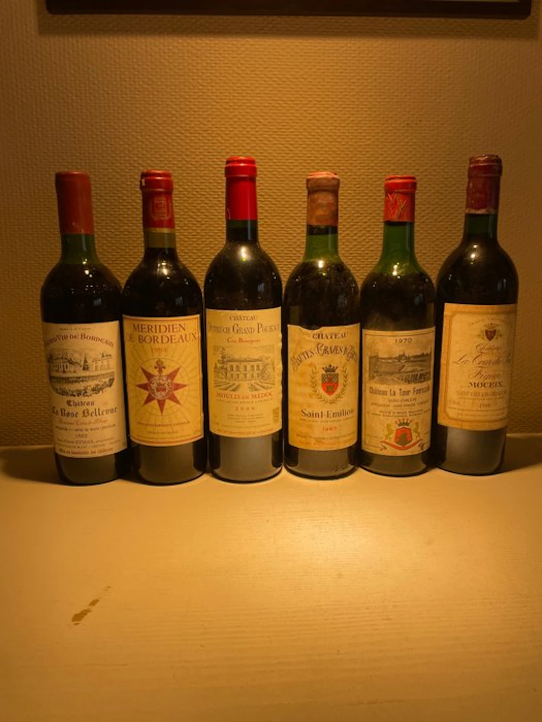 1967 Château Hautes Graves d'Arthus 1988 Château La Tour...