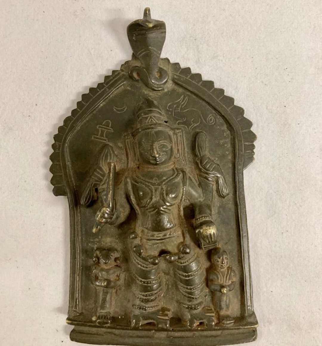 Bronze votive plaque with deity - Bronze - India - 18th-19th century