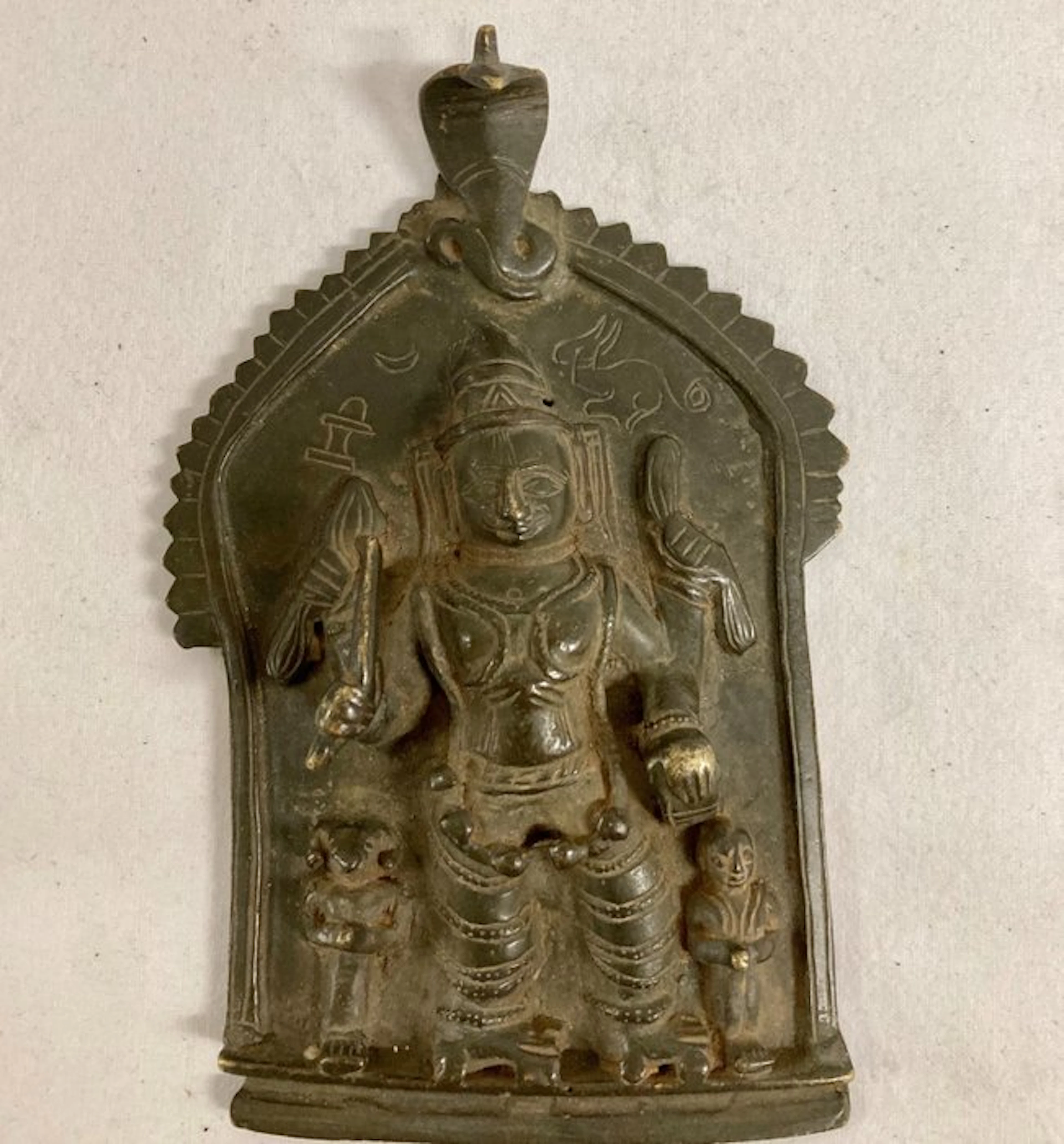Bronze votive plaque with deity - Bronze - India - 18th-19th century