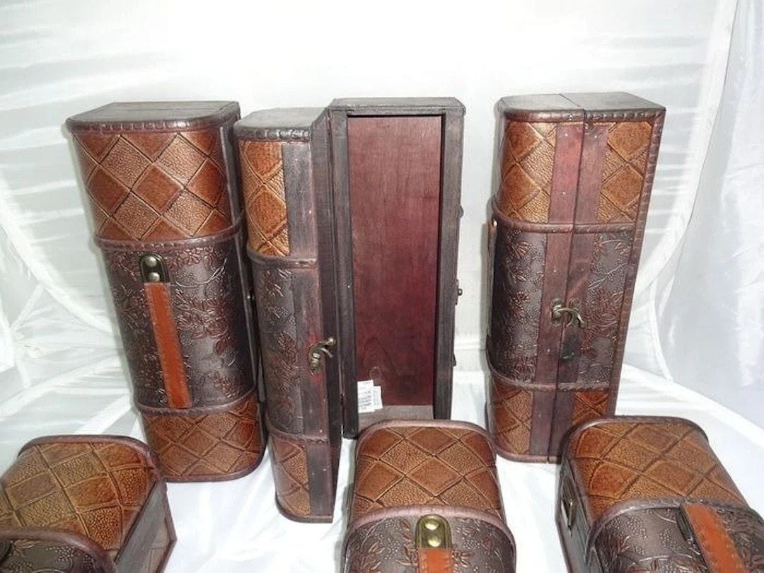 Wine rack (6) - Wood - 6 wooden bottle boxes, colonial style, new