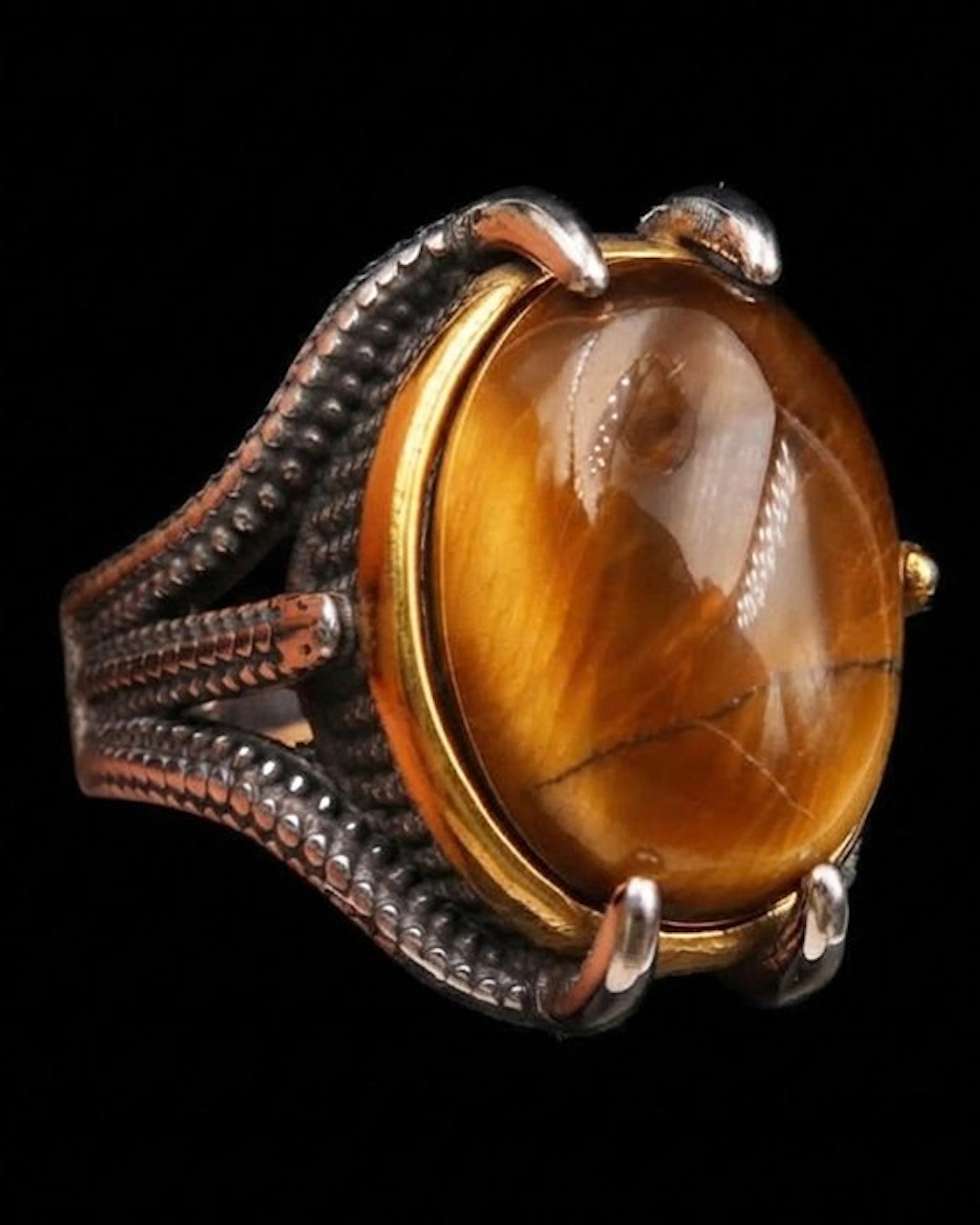Massive signet ring – Tiger's Eye – The Gaze of the Beast...