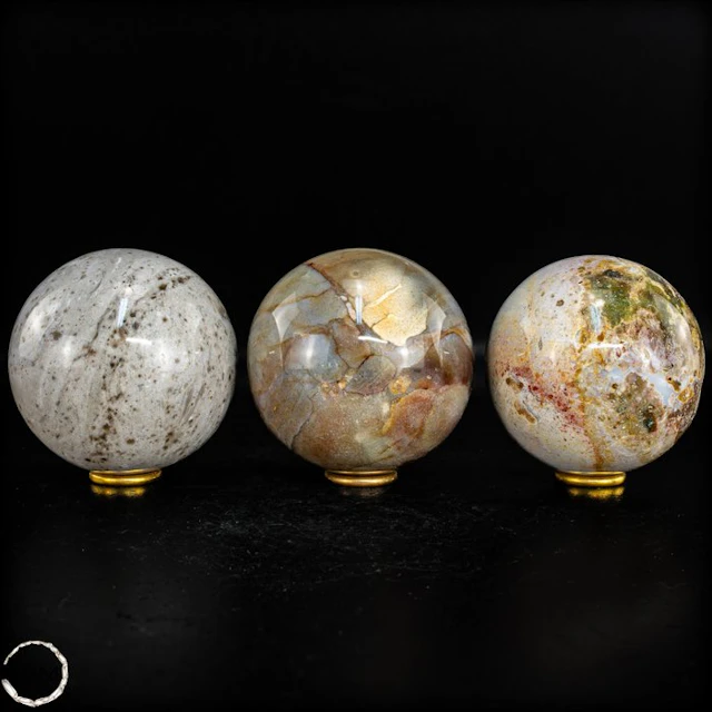 Natural agate spheres – An extraordinary collector's set...