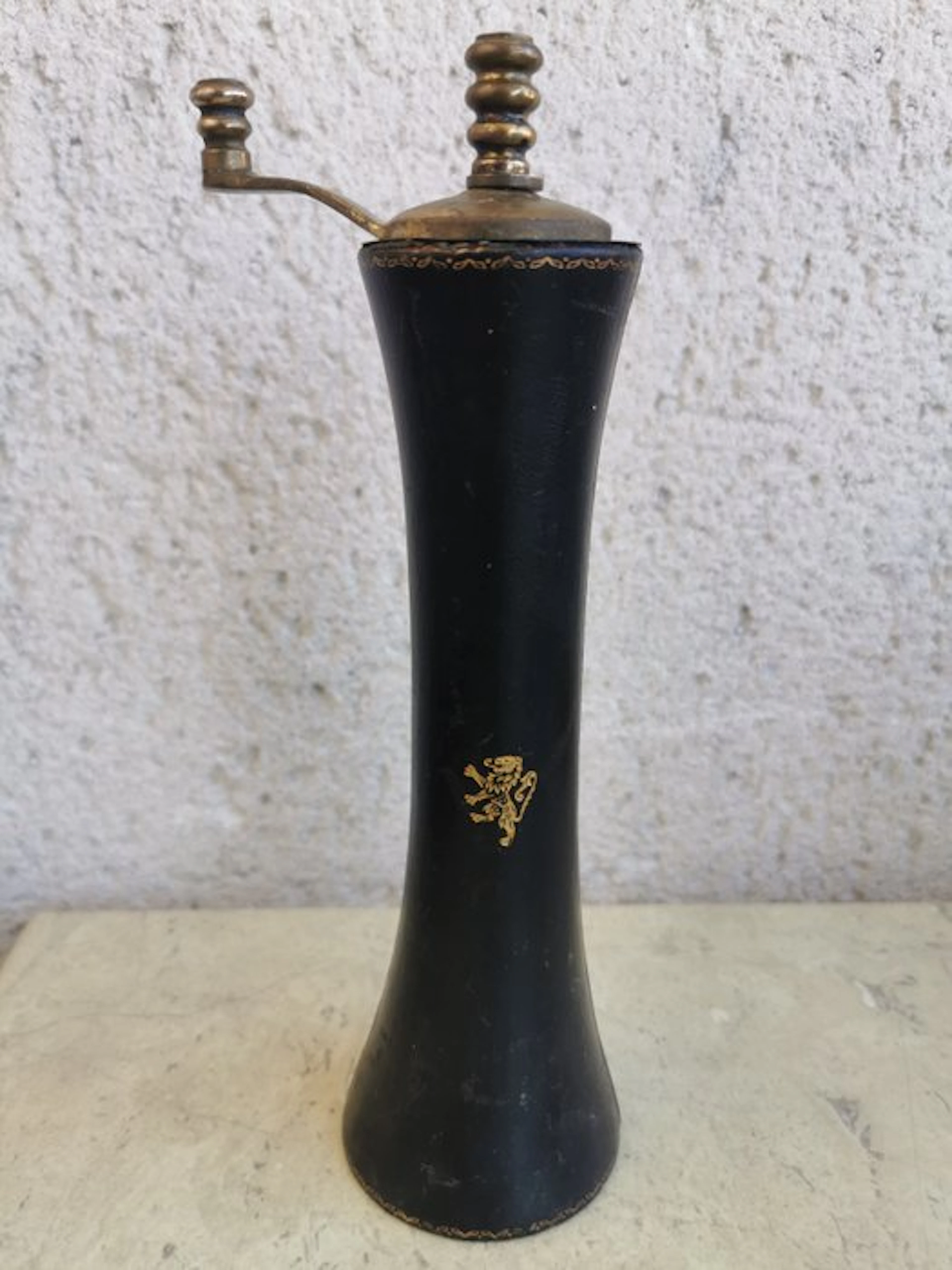 Salt and pepper shakers - Leather, Brass, Steel