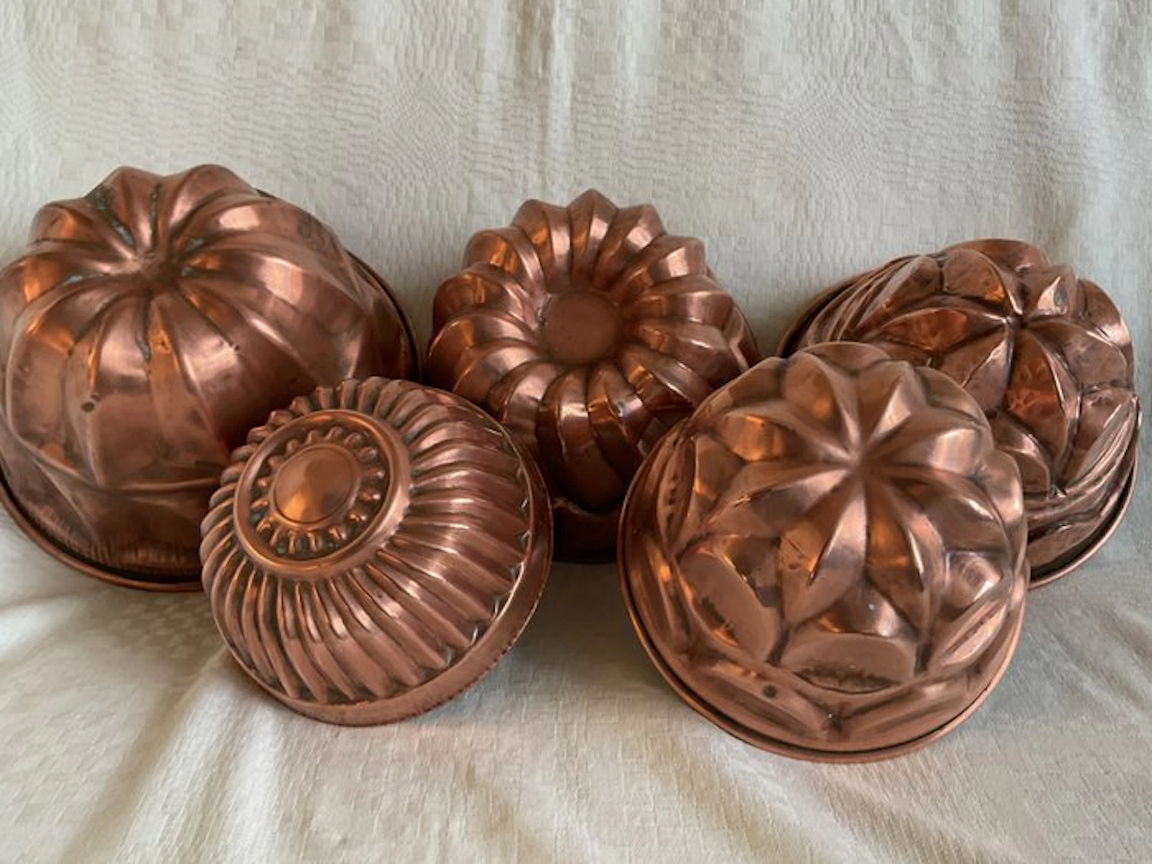 Mold (5) Vintage - 5 antique pudding molds