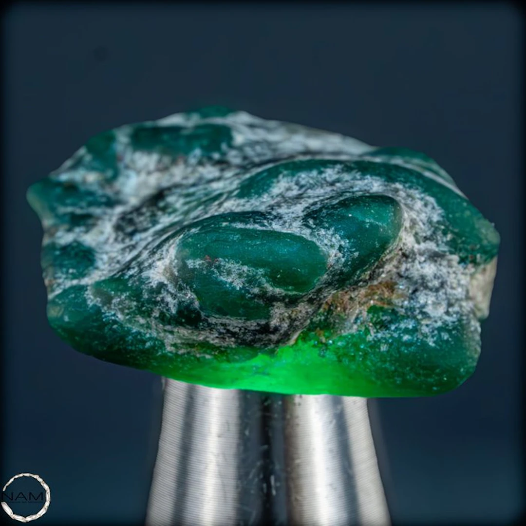 Natural Colombian green emerald, unprocessed. Gemstones 59.2 ct- 11.84 g