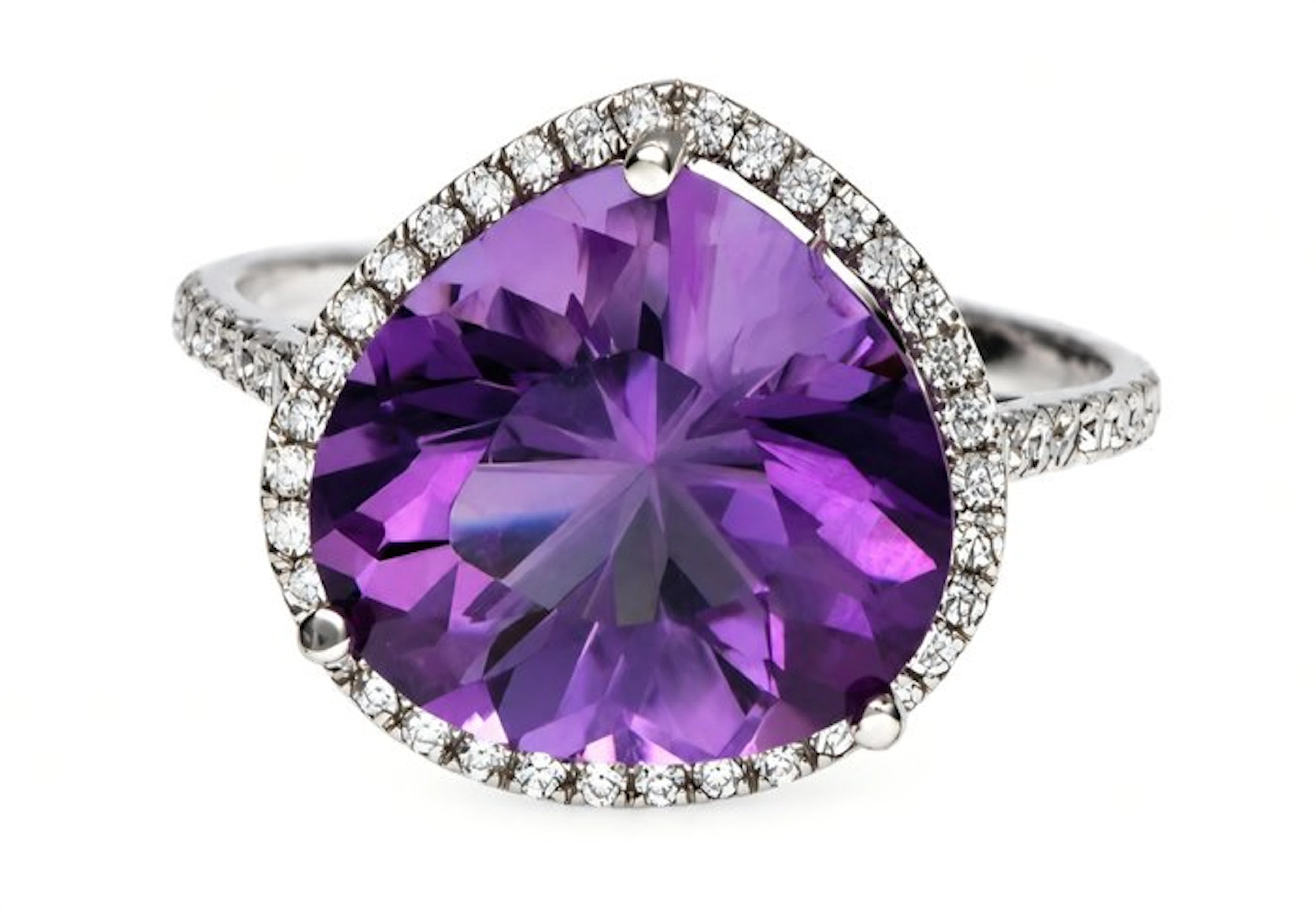No reserve price - Ring - 14 kt. White gold - 7.70ct. tw. Amethyst - Diamond