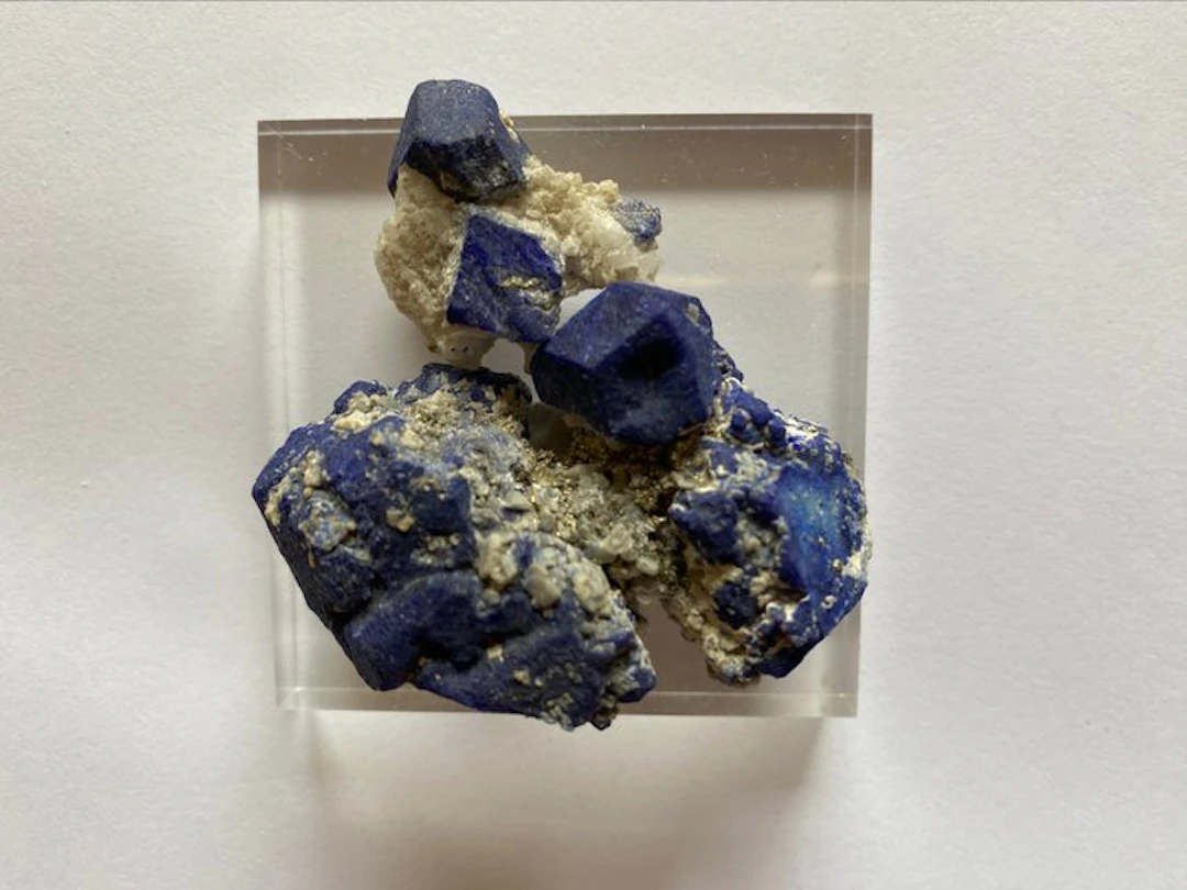 Lazurite Crystals - Height: 4 cm - Width: 6 cm- 91 g - (1)