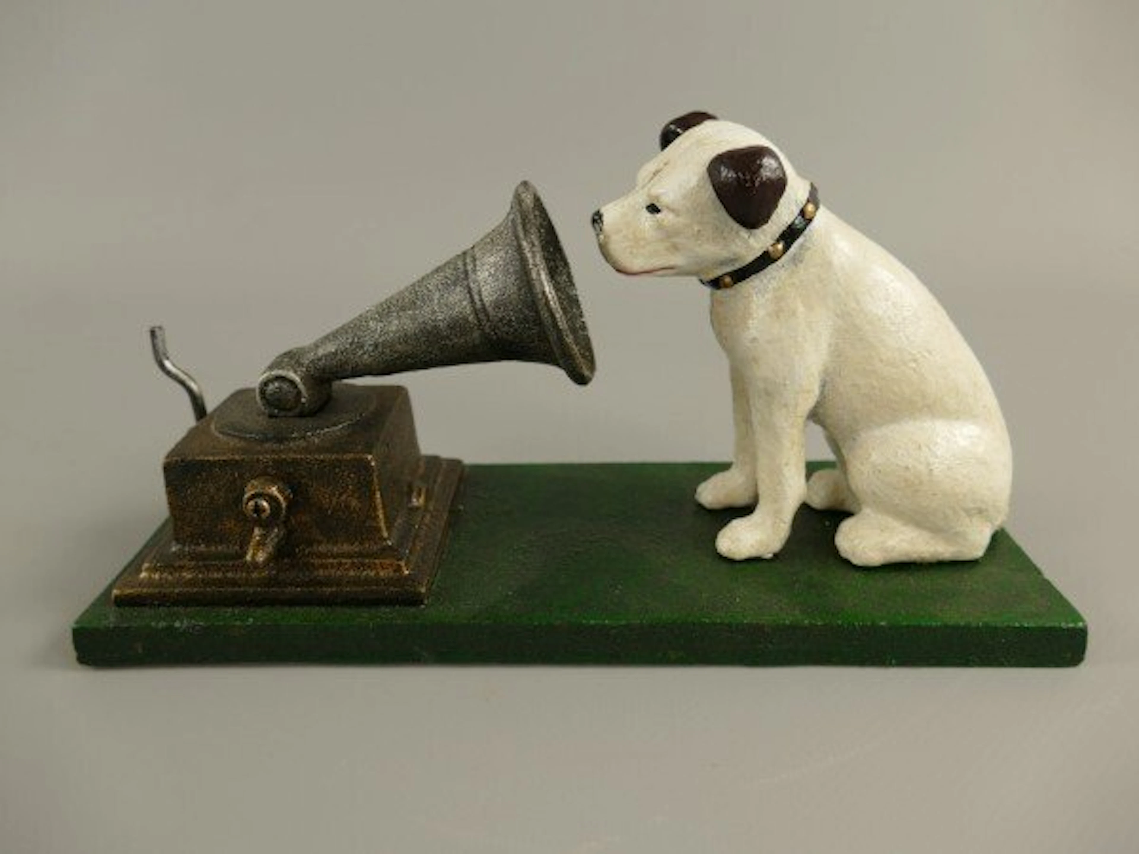 His Masters Voice ( Nippet) - Statue