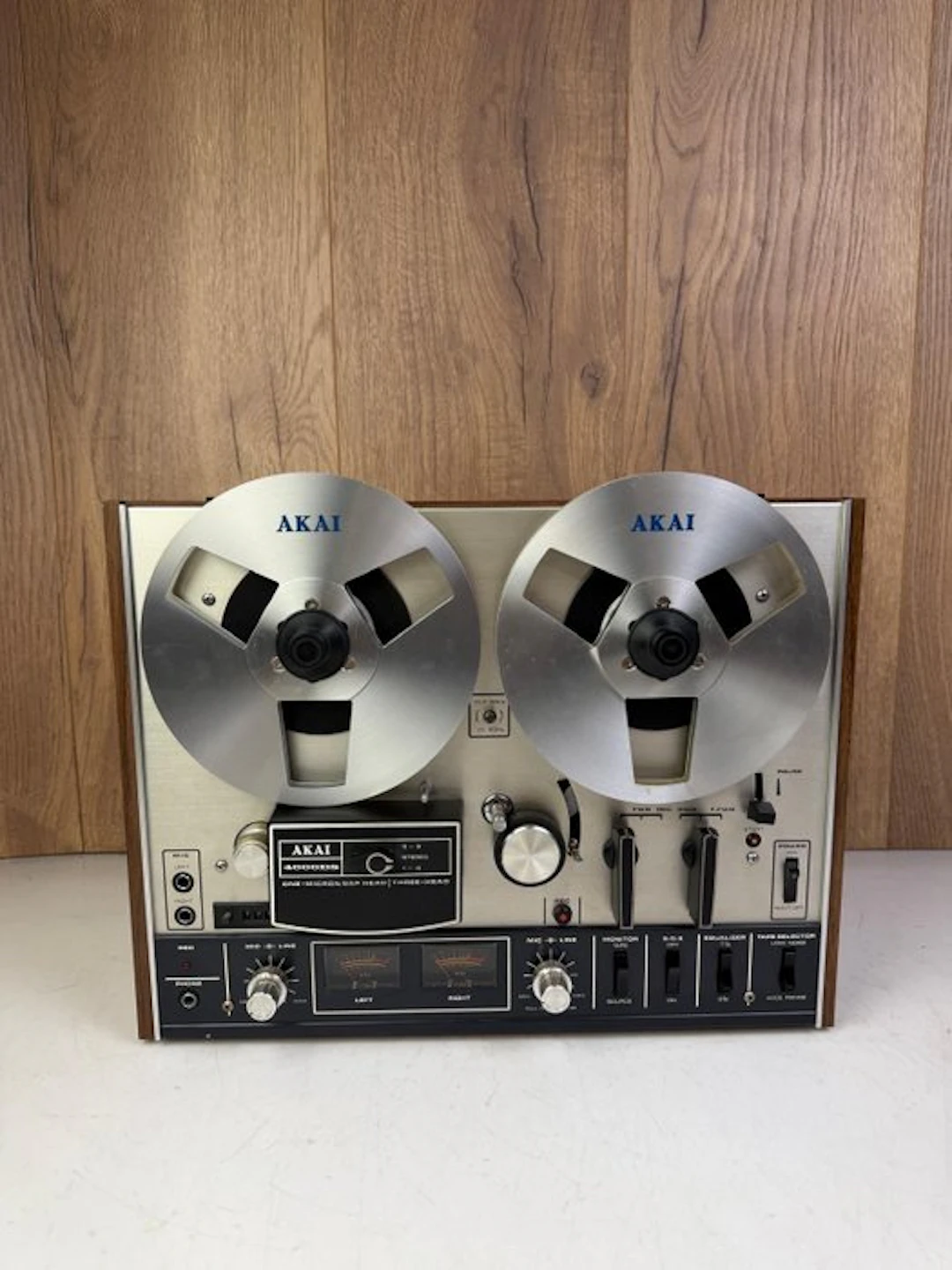 Akai - 4000DS - 4 track Reel to reel deck 18 cm
