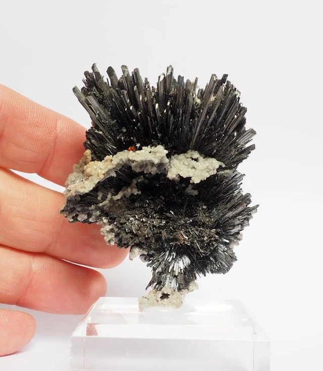 Stibnite Crystals on matrix - Height: 7 cm - Width: 5.5 cm- 200 g