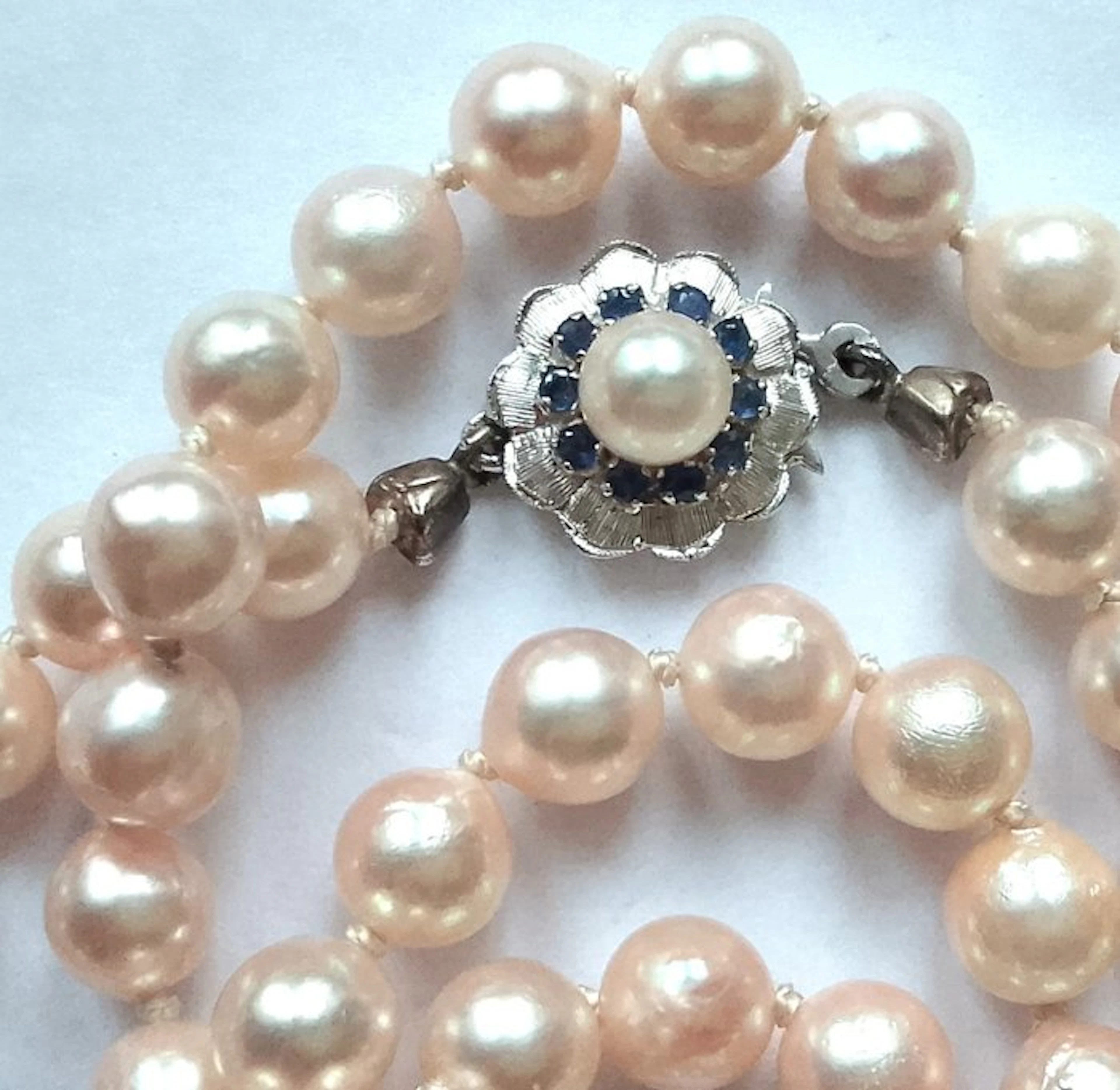 String of beads 18k white gold - Akoya pearls - sapphires - 61 cm long