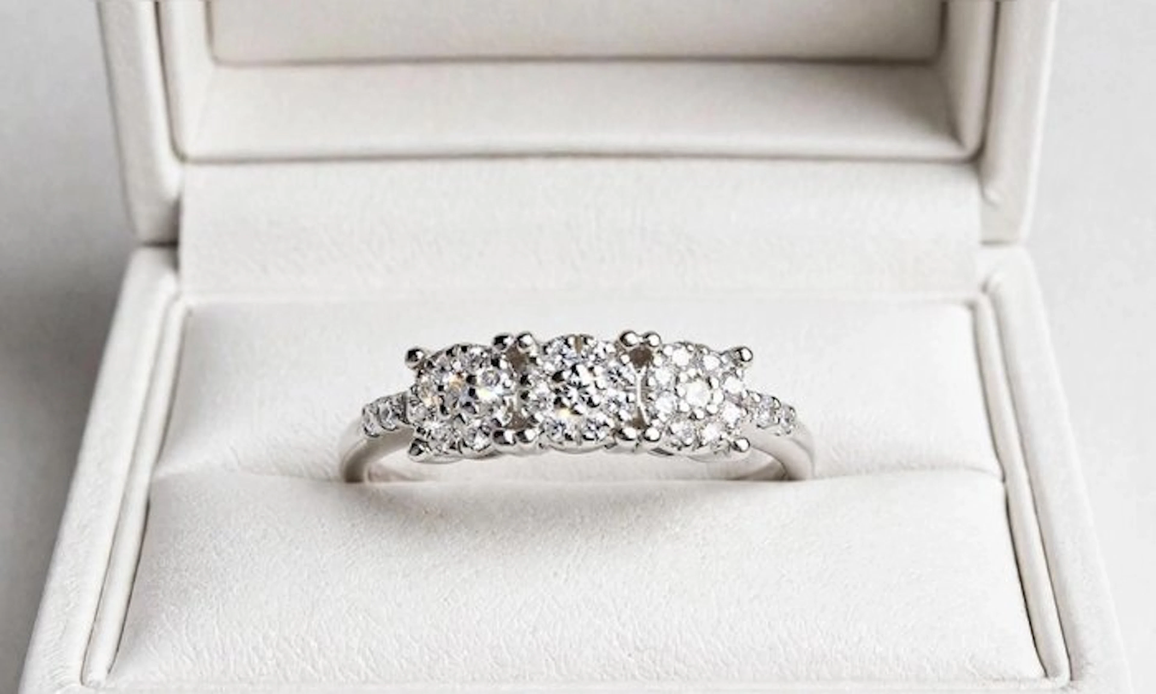 Ring - 18 kt. White gold - 0.21ct. tw. Diamond (Natural)