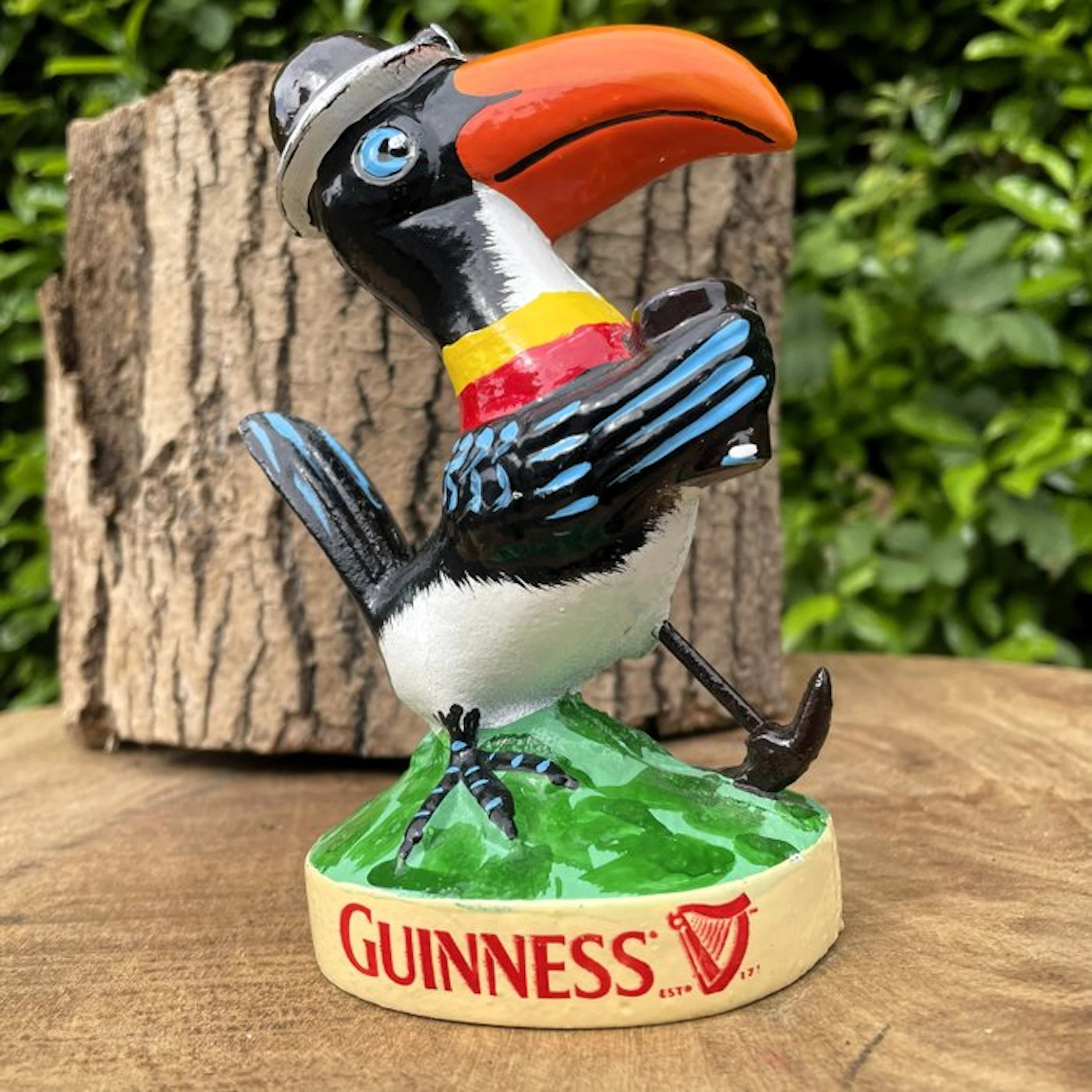 Guinness - Figure - Cast iron