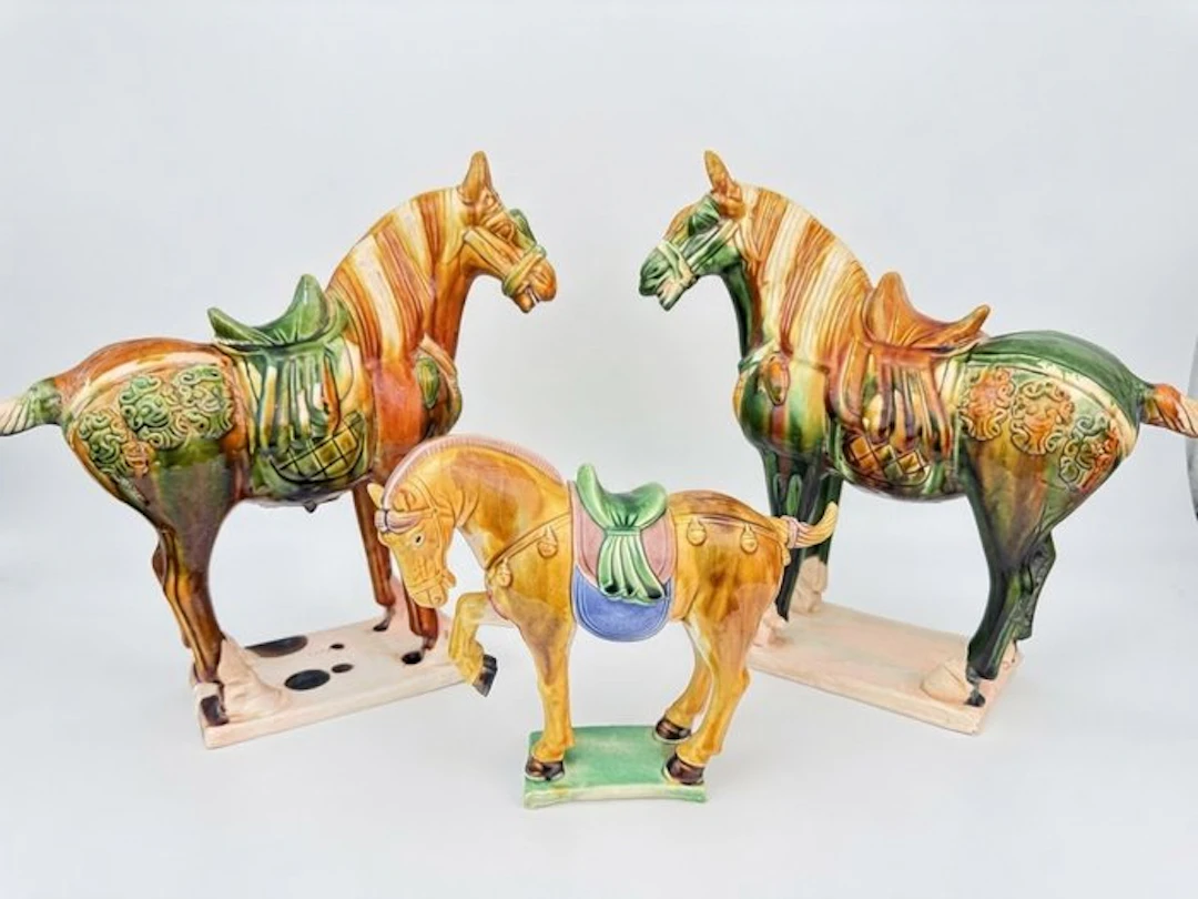 Set van Drie Tang-Stijl Keramieken Paarden - Earthenware