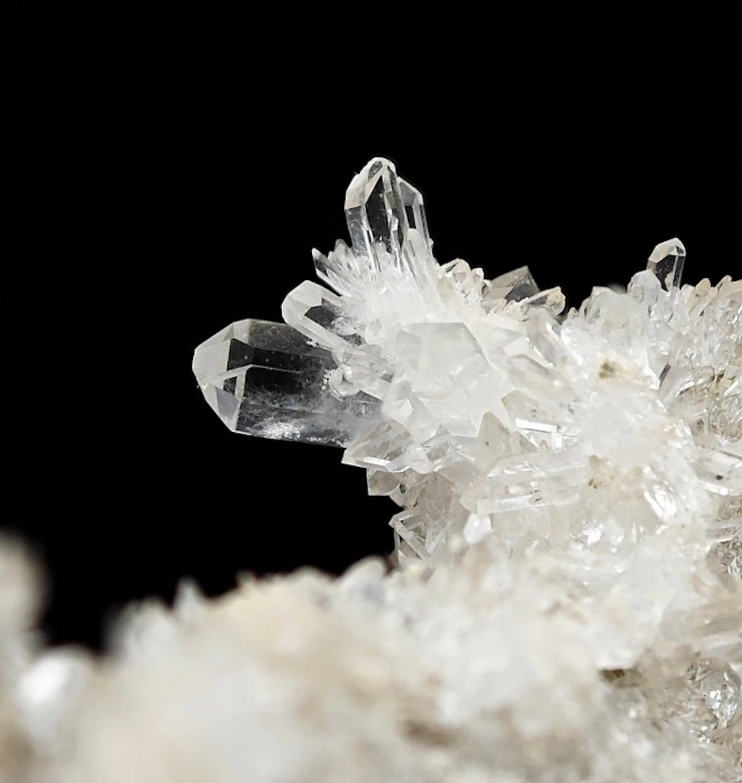 ALPINO, bifacial clear quartz crystal