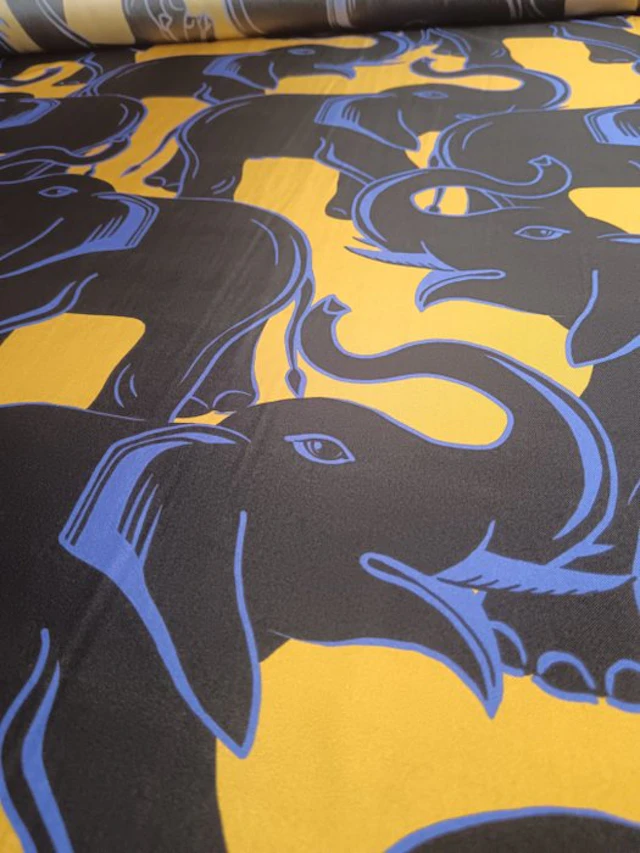 Pure silk E 692, size 5 x 1.40 m - Textile - 500 cm - 140 cm - Purest Arrow
