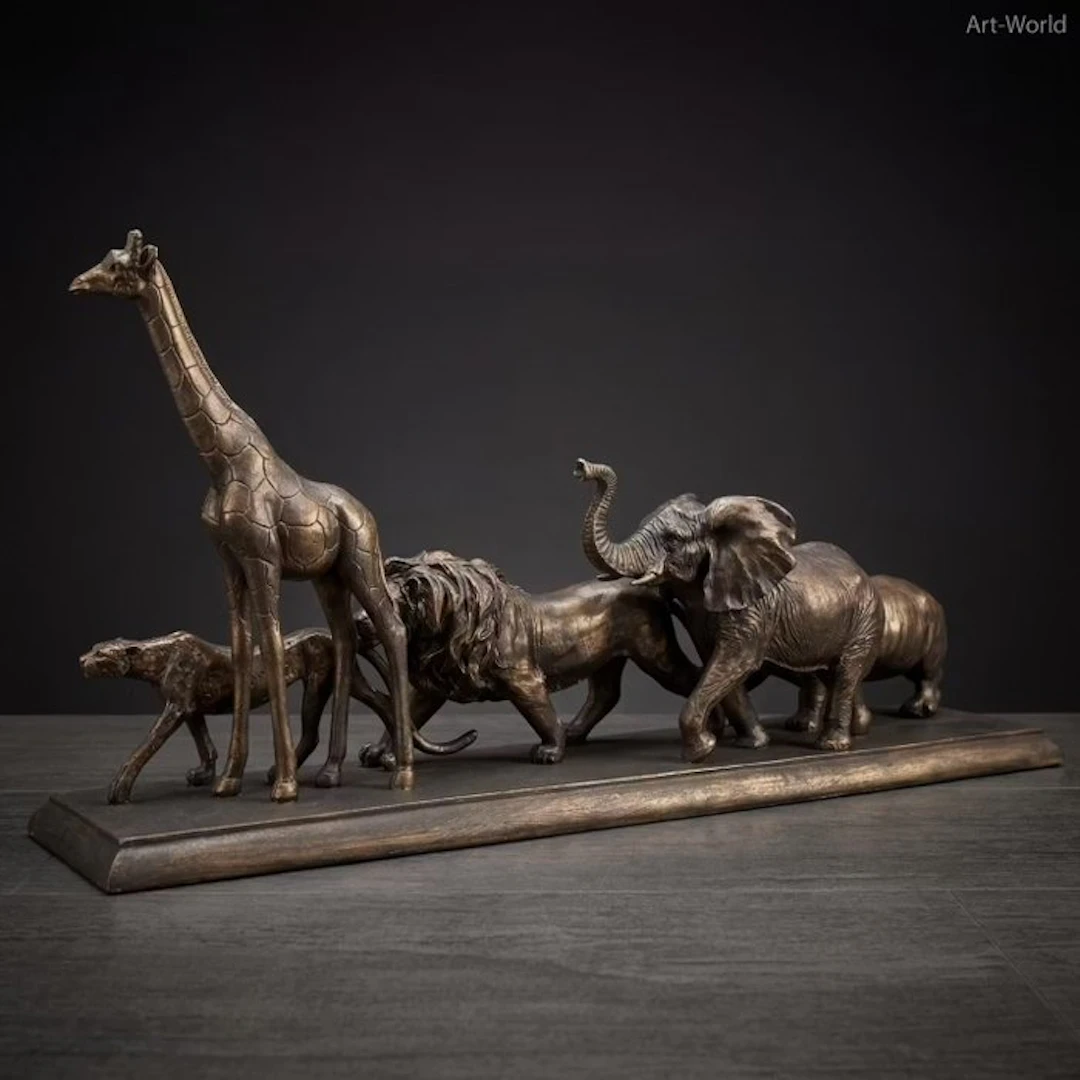 Statue, “The Big Five” 68 cm / 4.9 kg - 33 cm - Resin