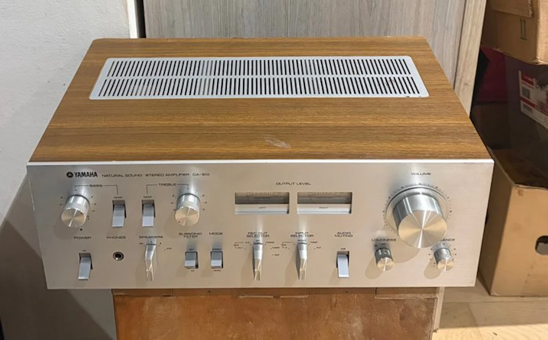 Yamaha - CA-610 Solid state stereo receiver