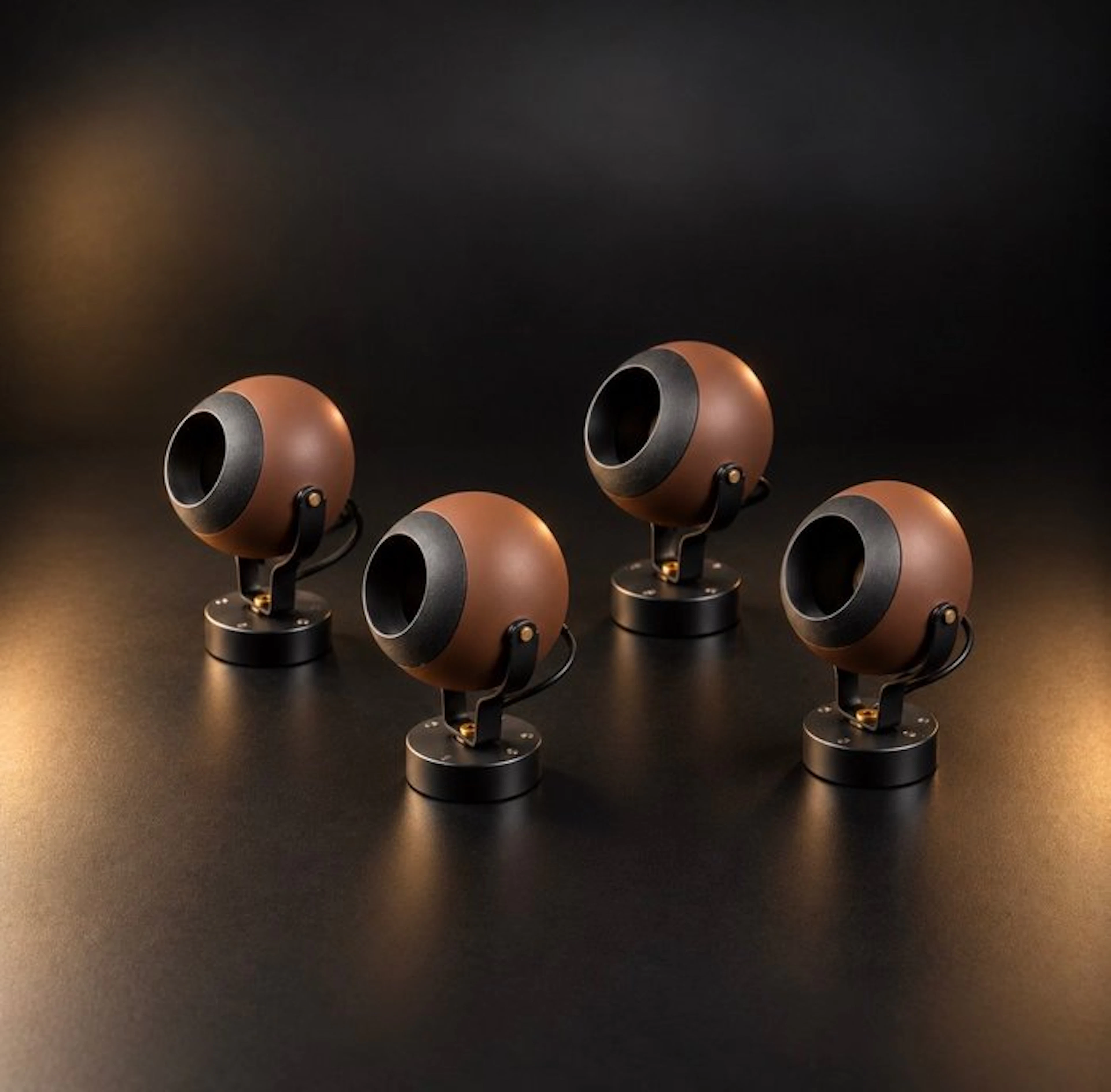 Gura - Wall lamp (4) - Metal - Eye-Ball Lamps