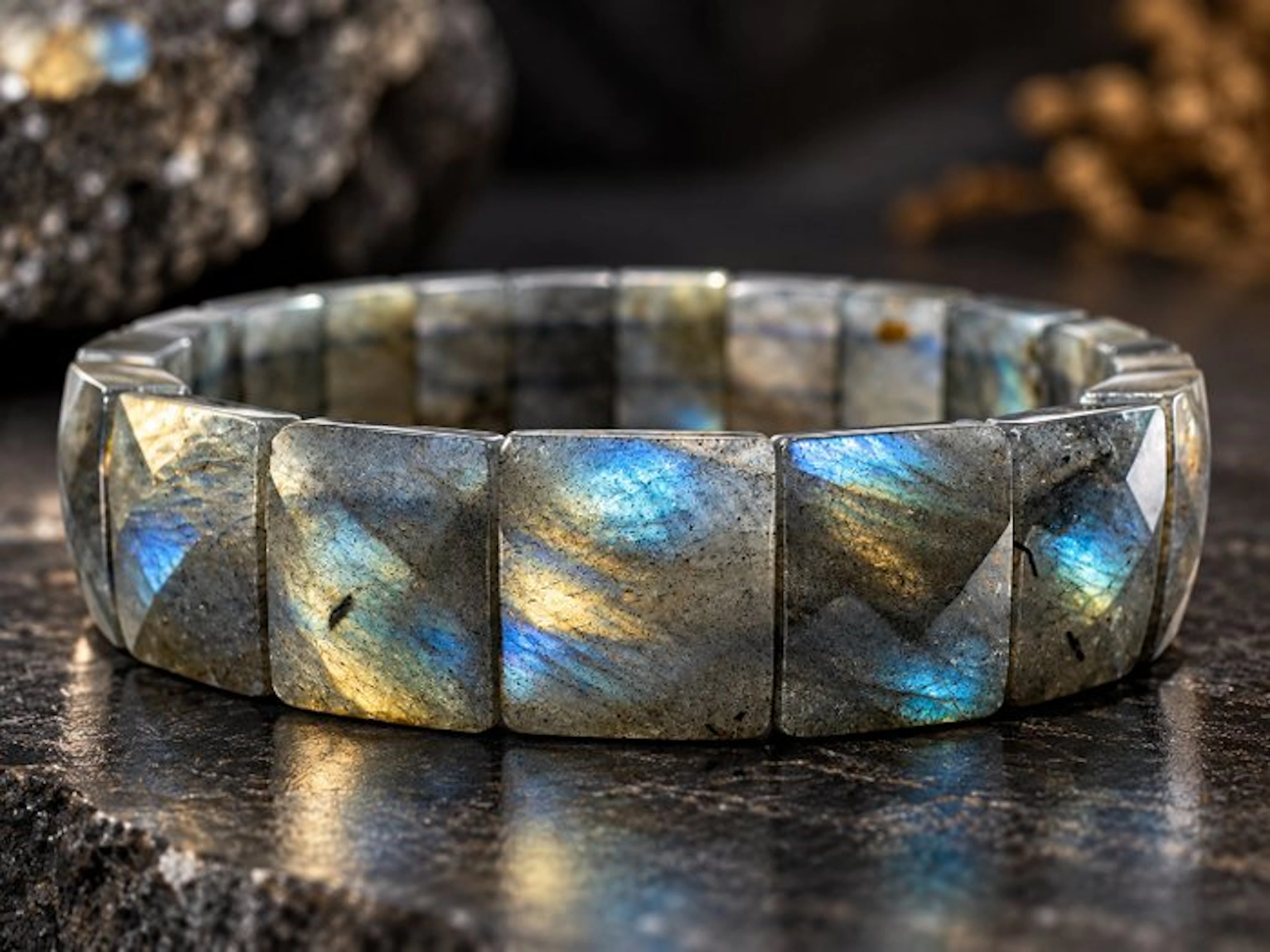 Madagascar Labradorite - Bracelet - Multicolor Flash