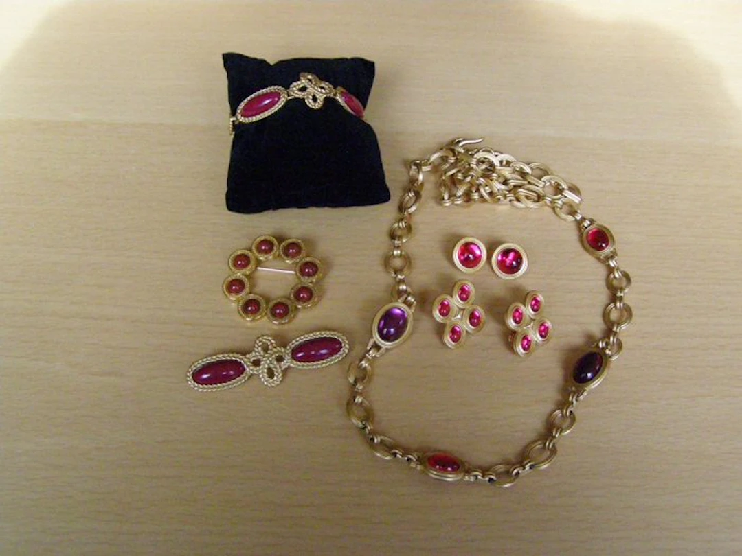 Monet - Synthetic gemstone - Gold-plated
