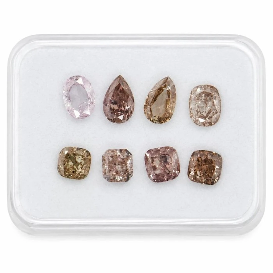 No reserve price - 8 pcs Diamond (Natural coloured)...