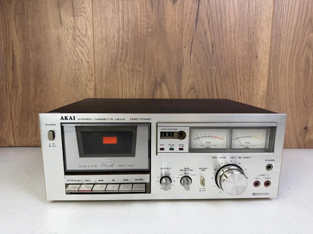 Akai - GXC-704D Audio-cassette deck