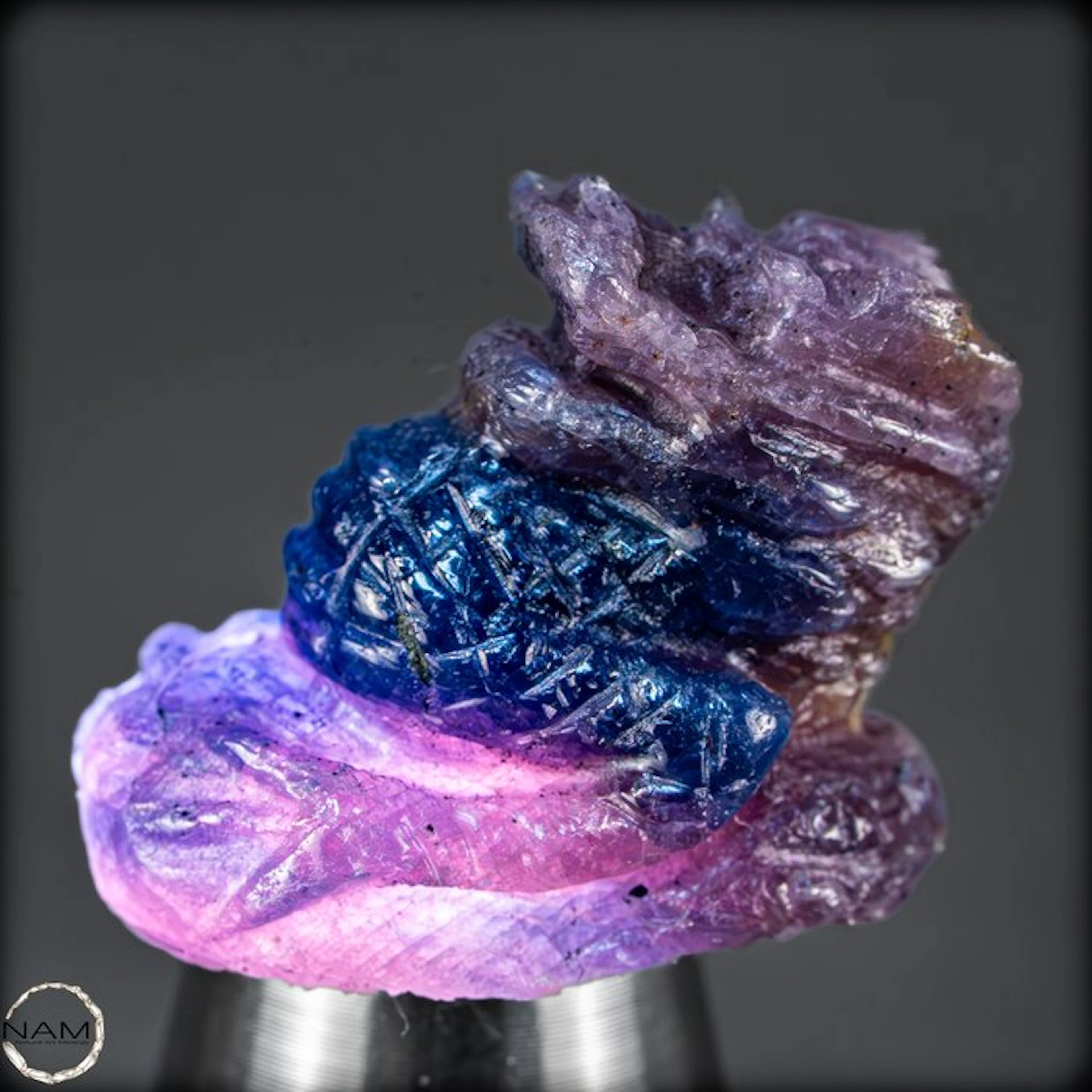 Very rare natural Padparadscha sapphire in dragon form –...
