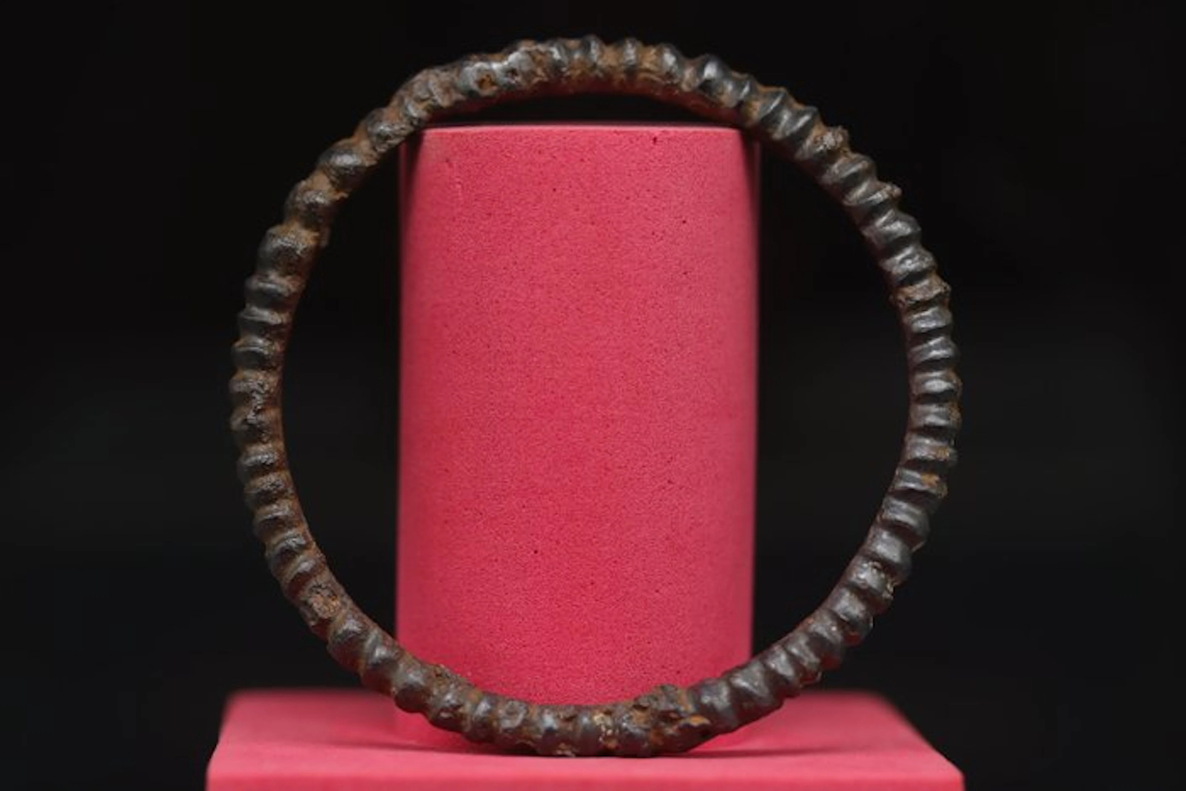 Celtic (La Téne) - Iron Decorated Bracelet - 7.0 cm (No reserve price)