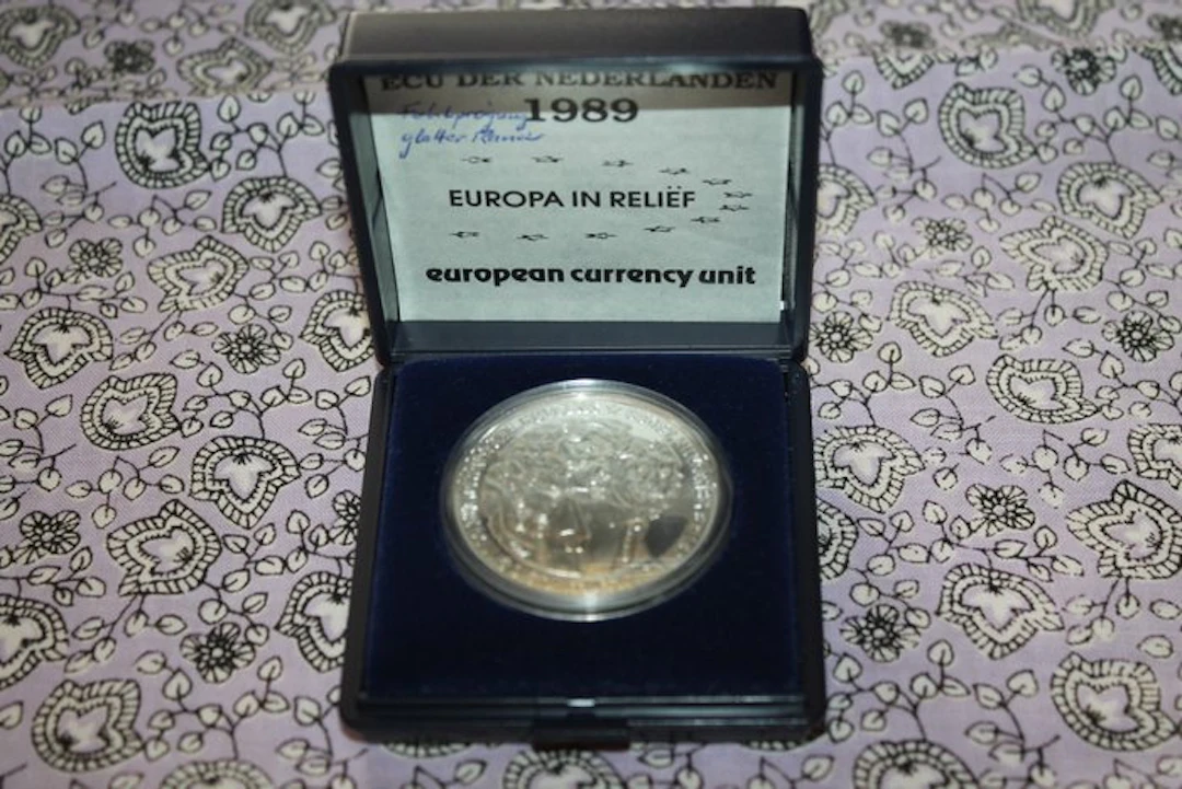 Netherlands. 25 Ecu 1989 (No reserve price)