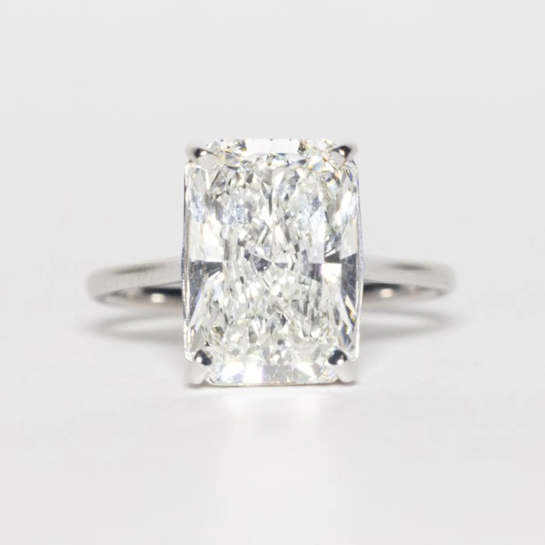 Engagement ring - 18 kt