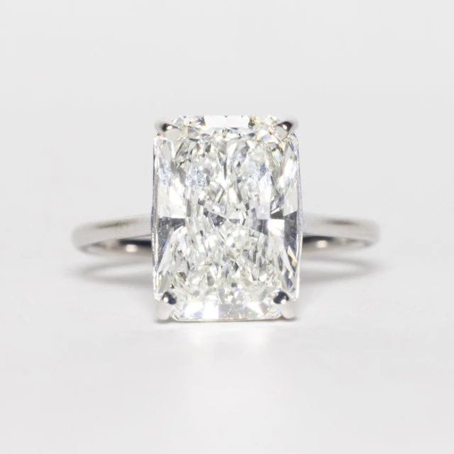 Engagement ring - 18 kt