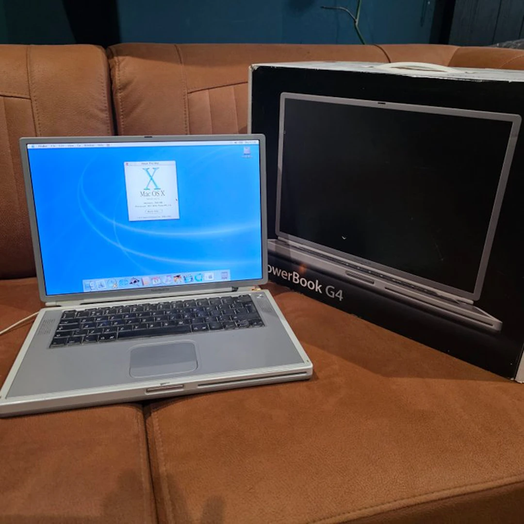Apple PowerBook G4 867MHz Titanium (TiBook) (A1025)...