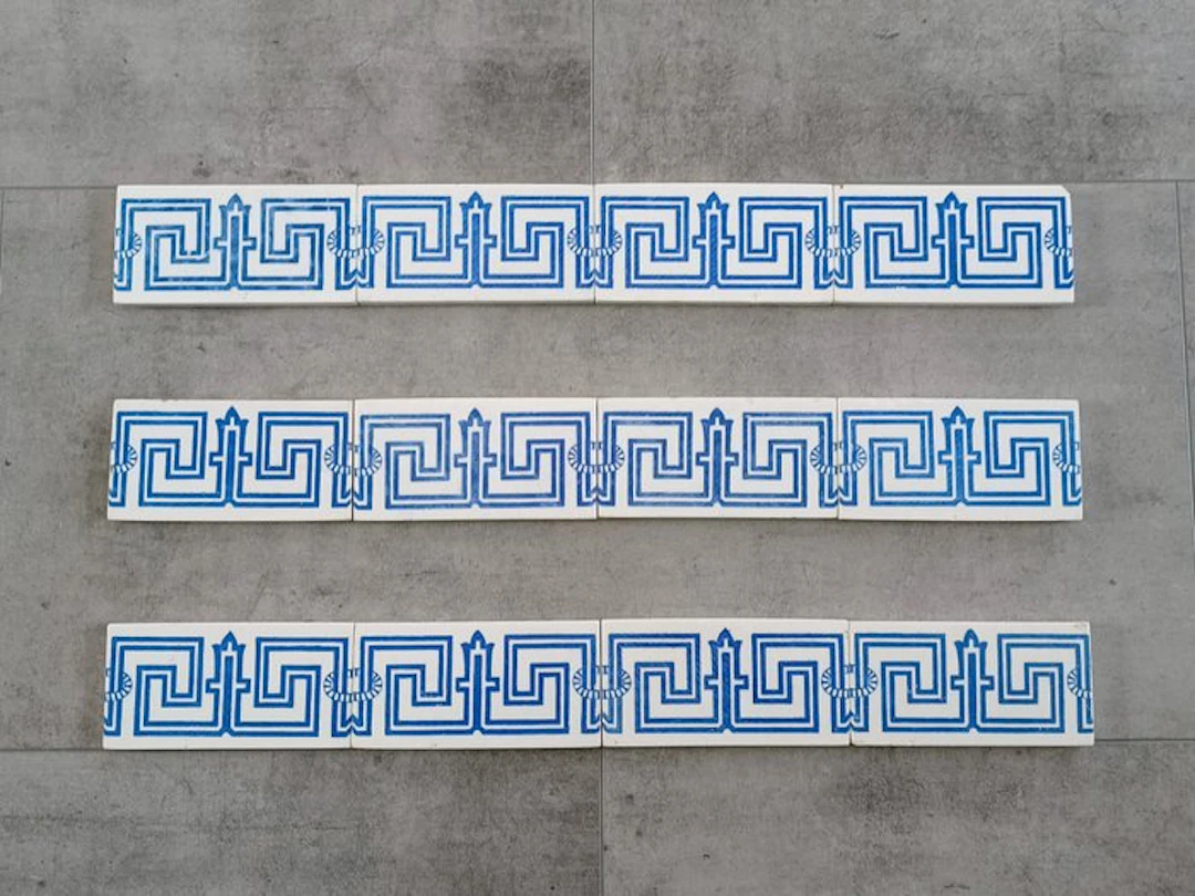 Tile - 1920-1930 - Twelve border tiles Ceramique Wick Maastricht