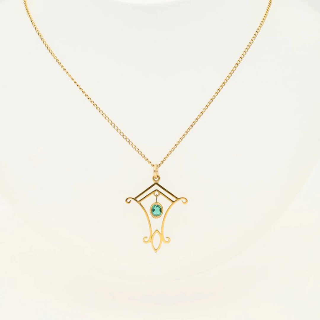 Necklace with pendant - 14 kt. Yellow gold Emerald