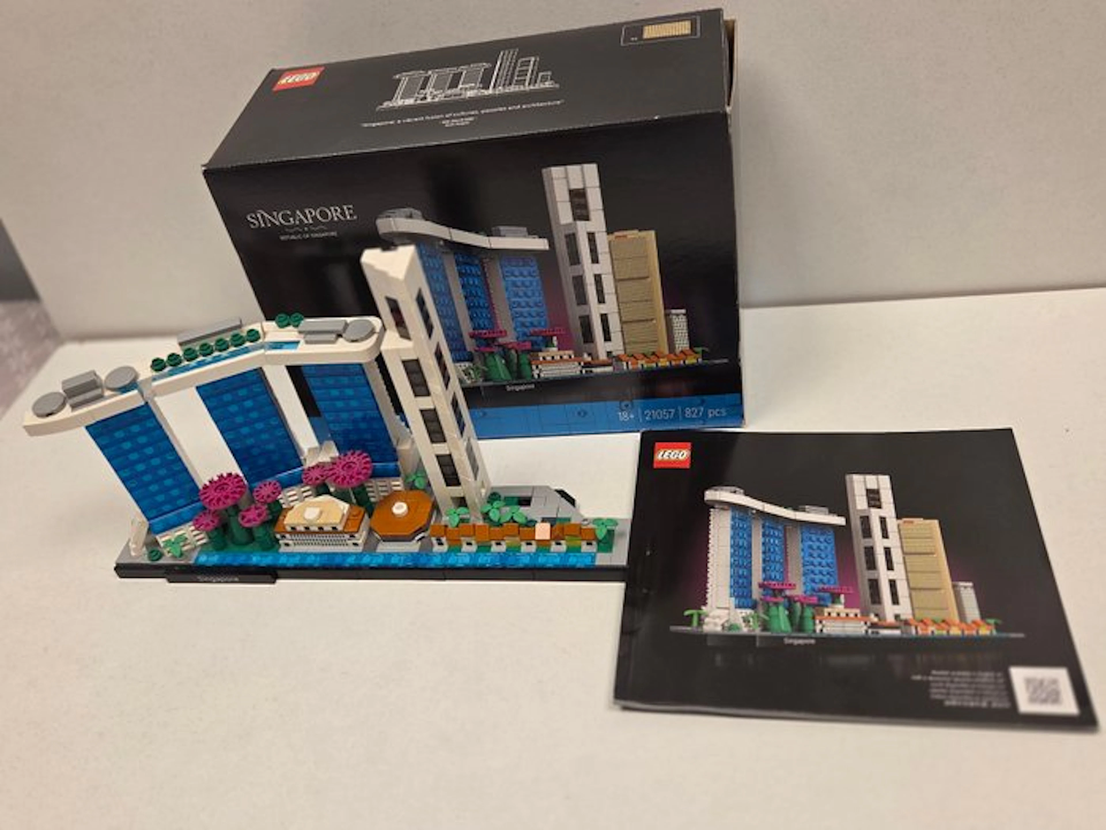 LEGO Set - 21057 - Architecture - LEGO Architecture Singapore Skyline 21057