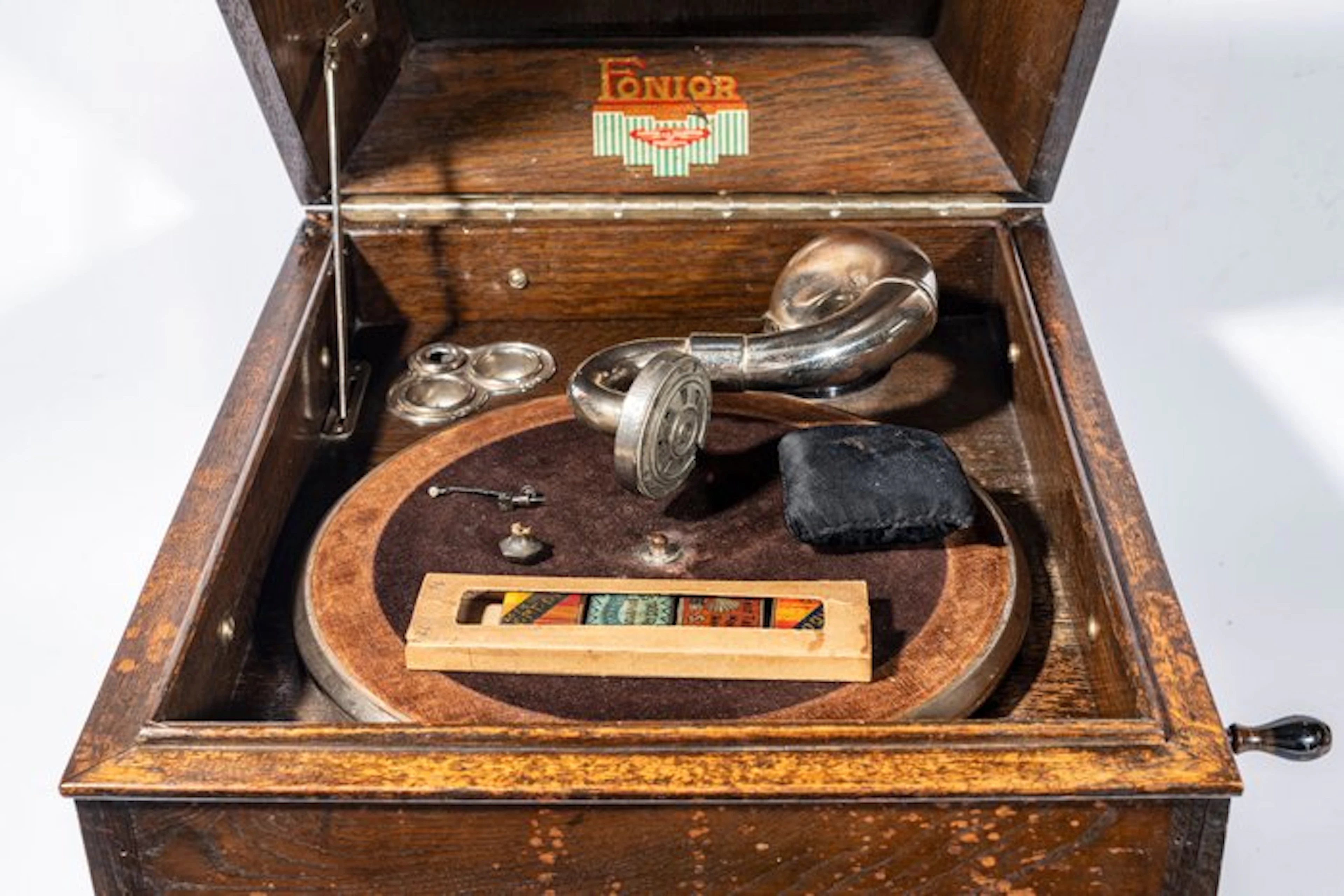 Fonior - Model 501 Gramophone