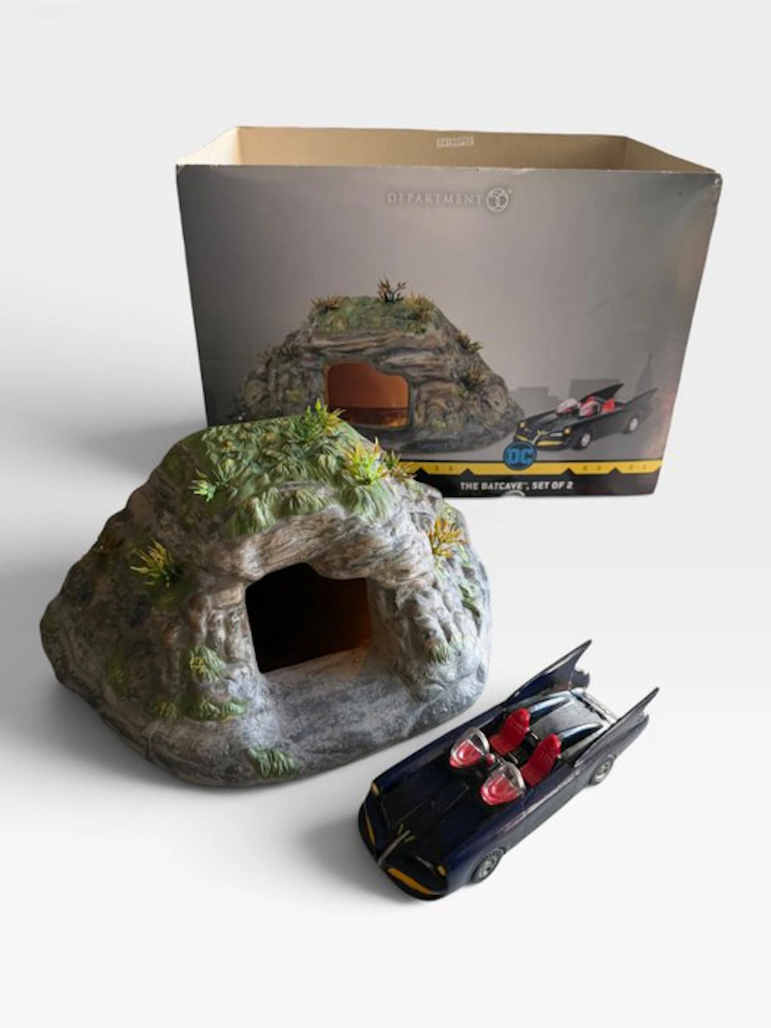 Batman, The Batcave – Set of 2 – Model No