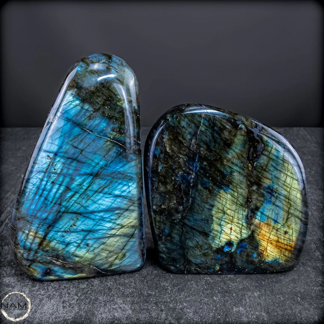 Labradorite Freeform Set – The magical display of the...