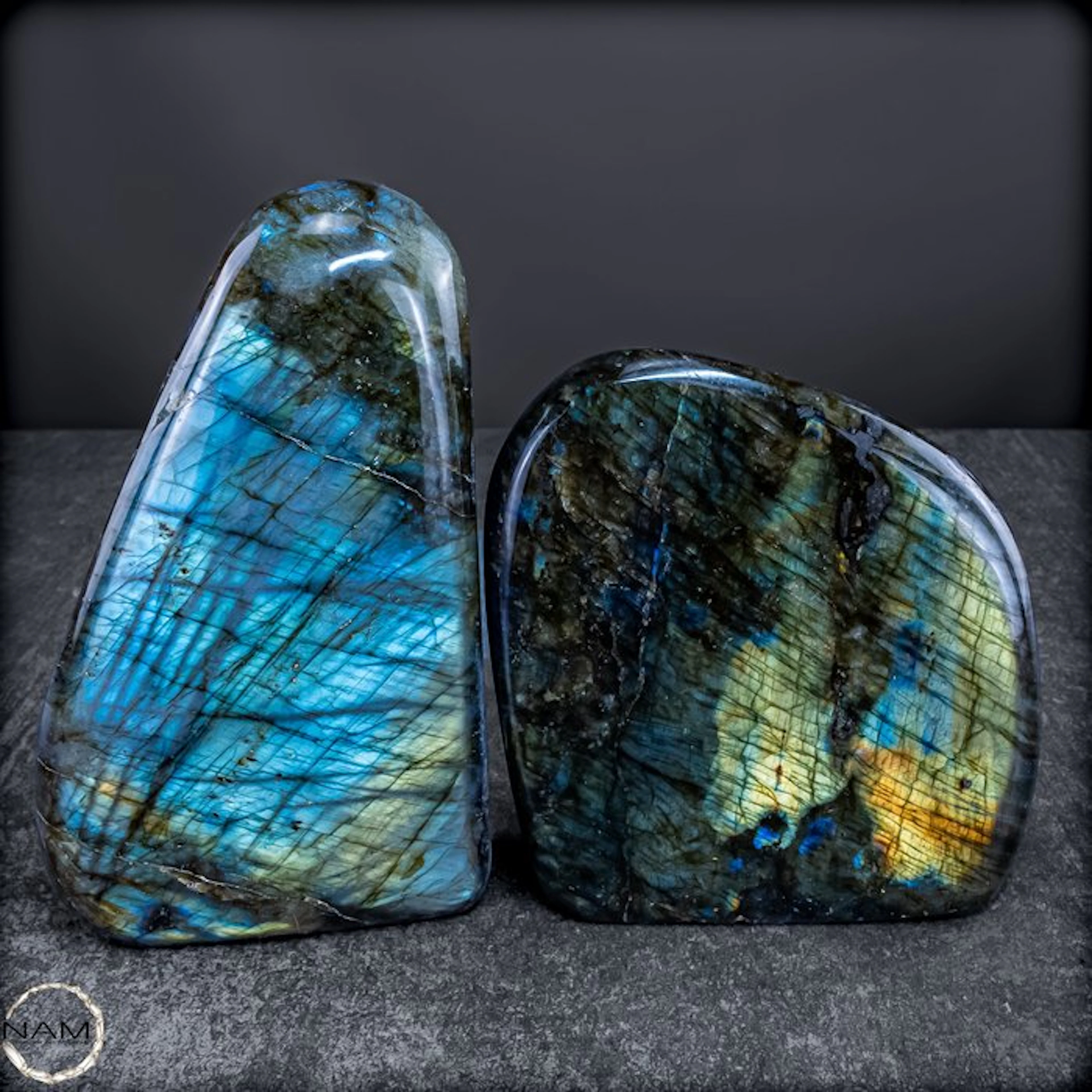 Labradorite Freeform Set – The magical display of the...