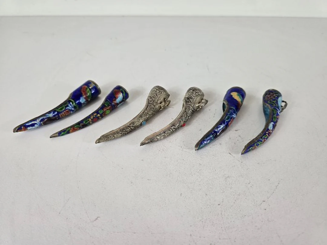Six-piece set of antique Chinese nail protectors (Hu Zhi)...