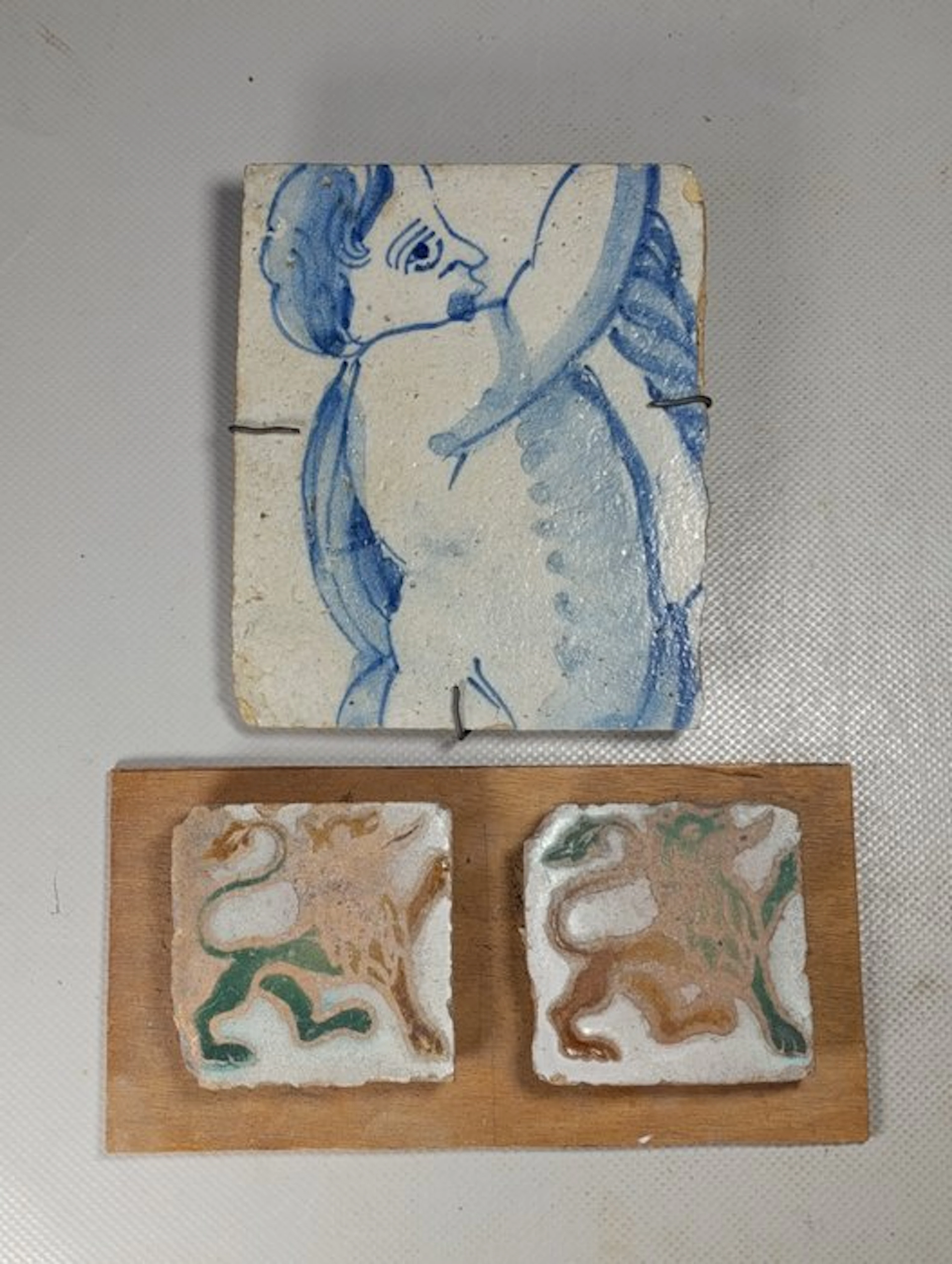 Tile (3) - Set of 3 antique glazed earthenware tiles –...