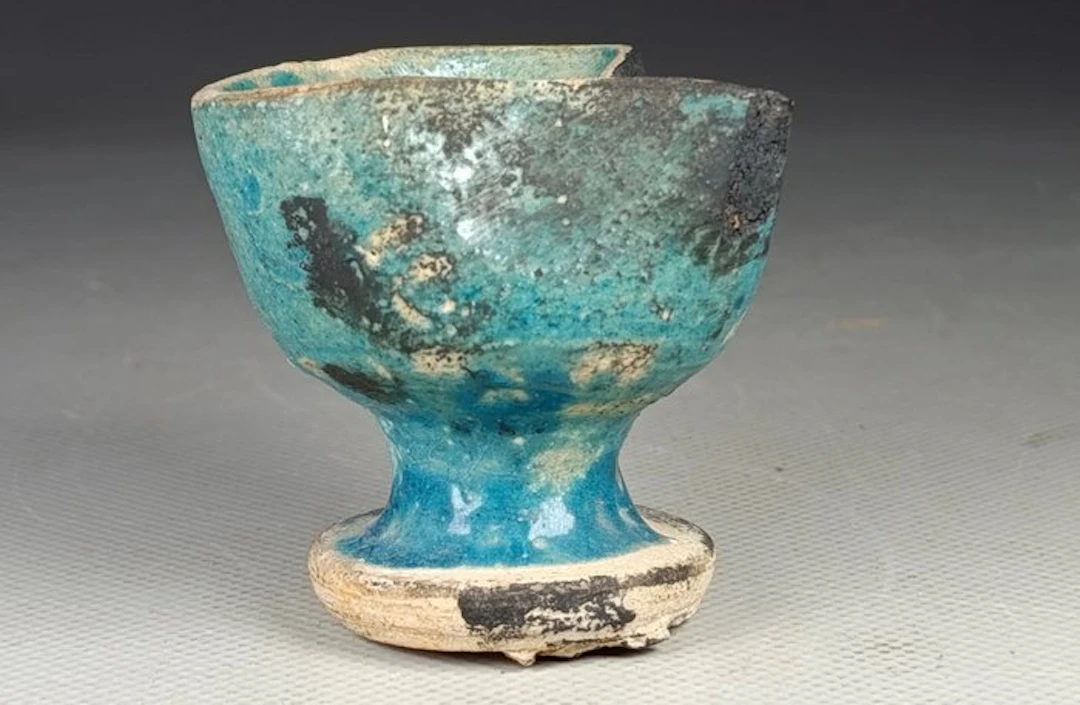 Seljuk oil lamp - Terracotta with turquoise lead...