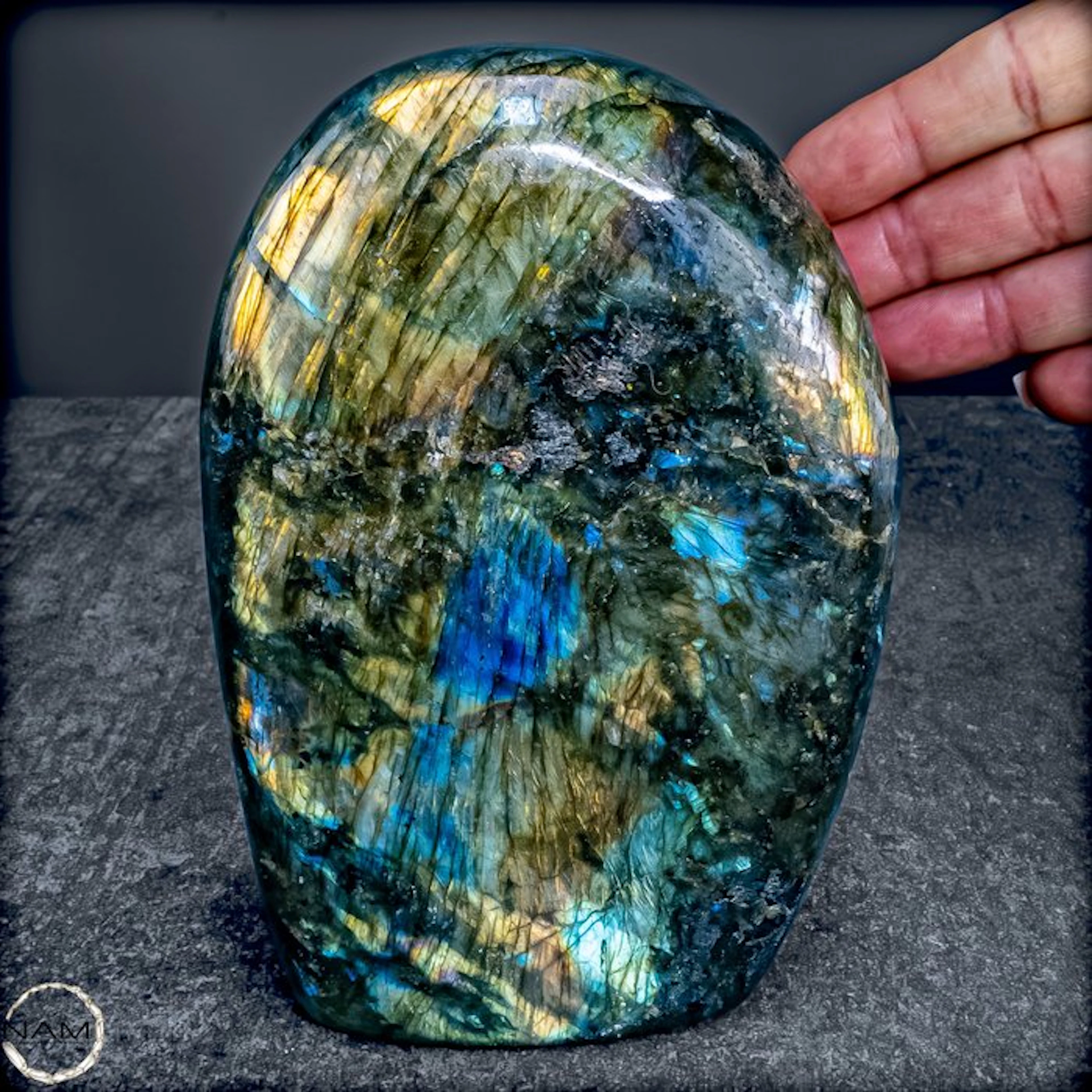 Labradorite Freeform – Fascinating color play full of...