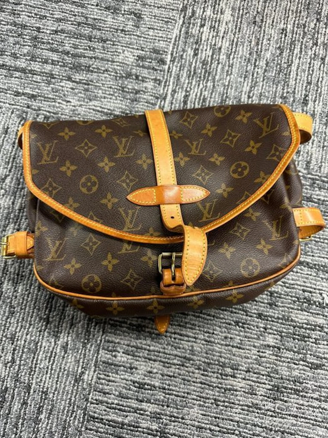 Louis Vuitton - saumur30 - Shoulder bag