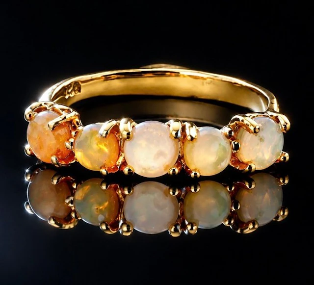Sterling silver, gold-plated with opal. - Ring