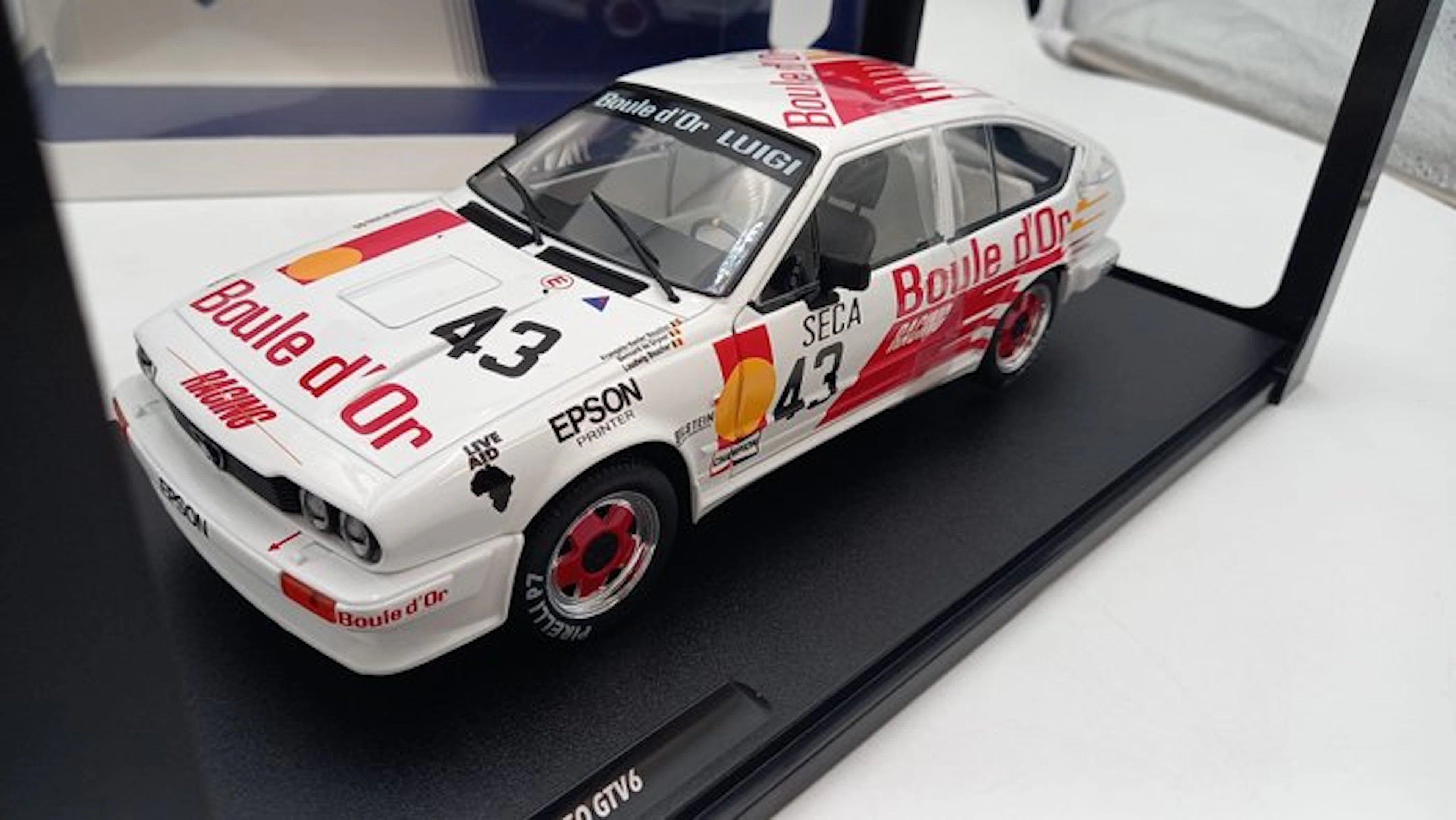 Solido 1:18 - Model car - Alfa Romeo GTV6 24h SPA 1985 - (cod.Y11)