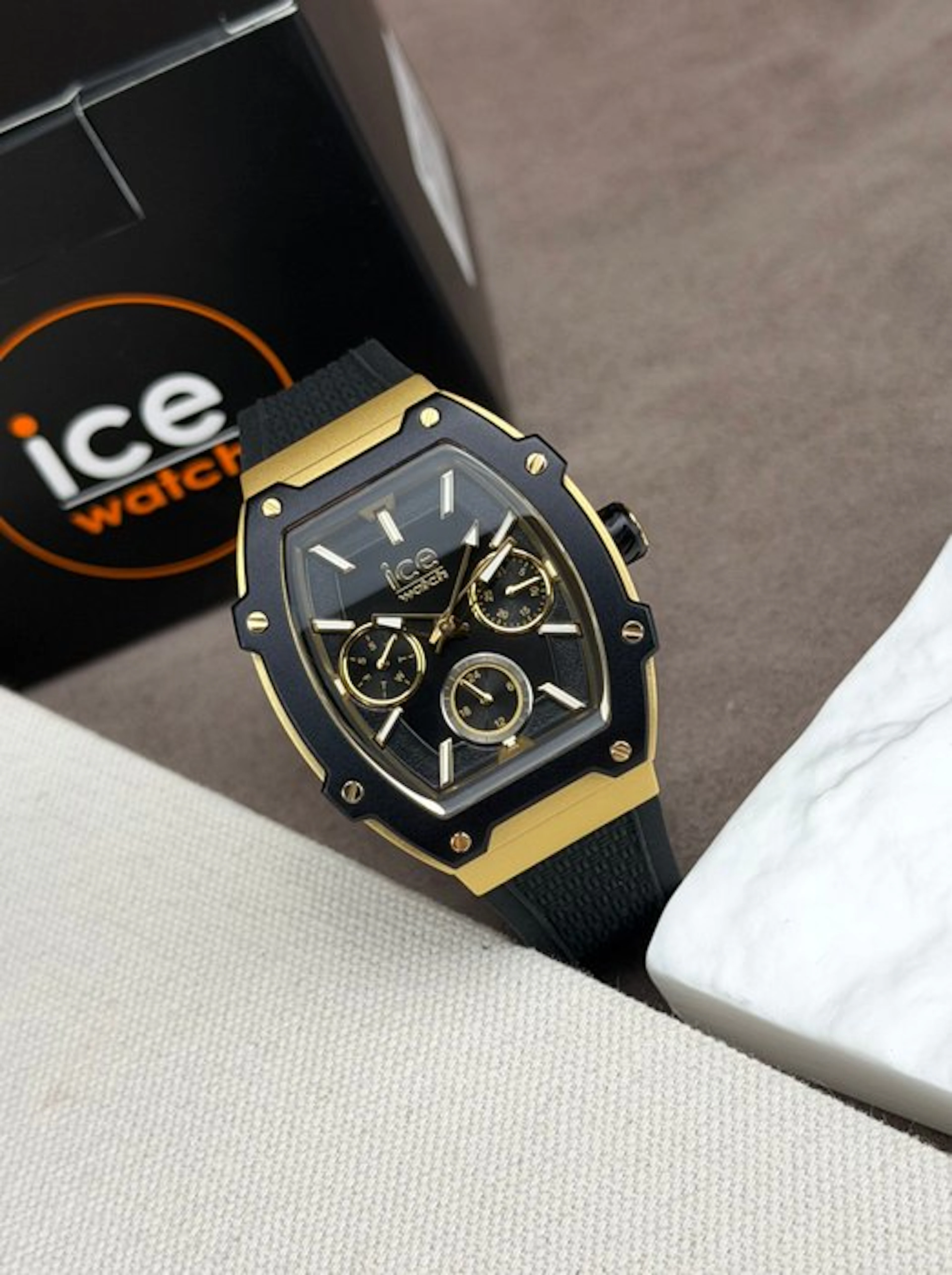 Ice-Watch - Boliday Black/Gold Day/Date - No reserve price - 022865 - Unisex -